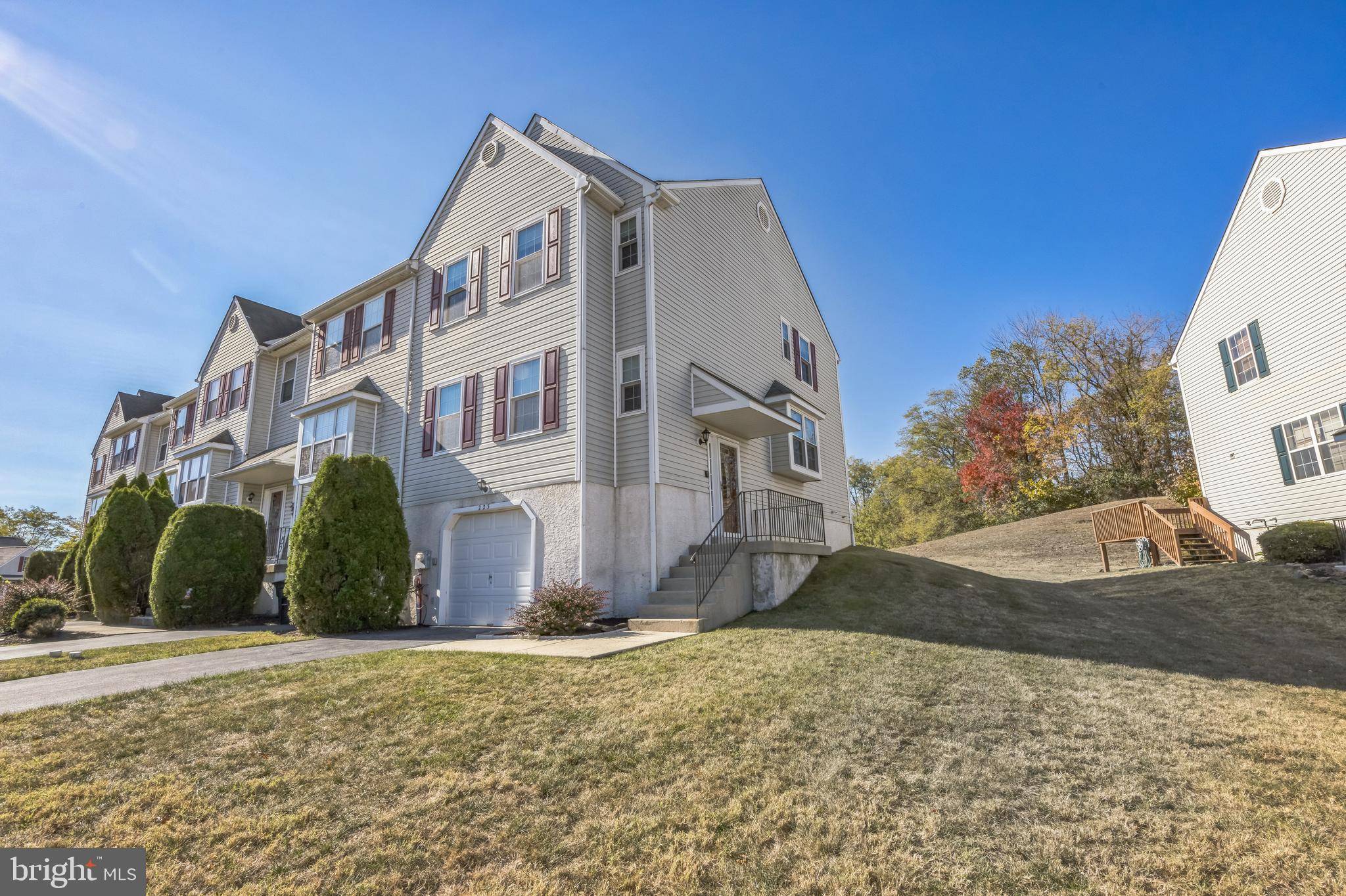 Aston, PA 19014,223 SPRING VALLEY WAY