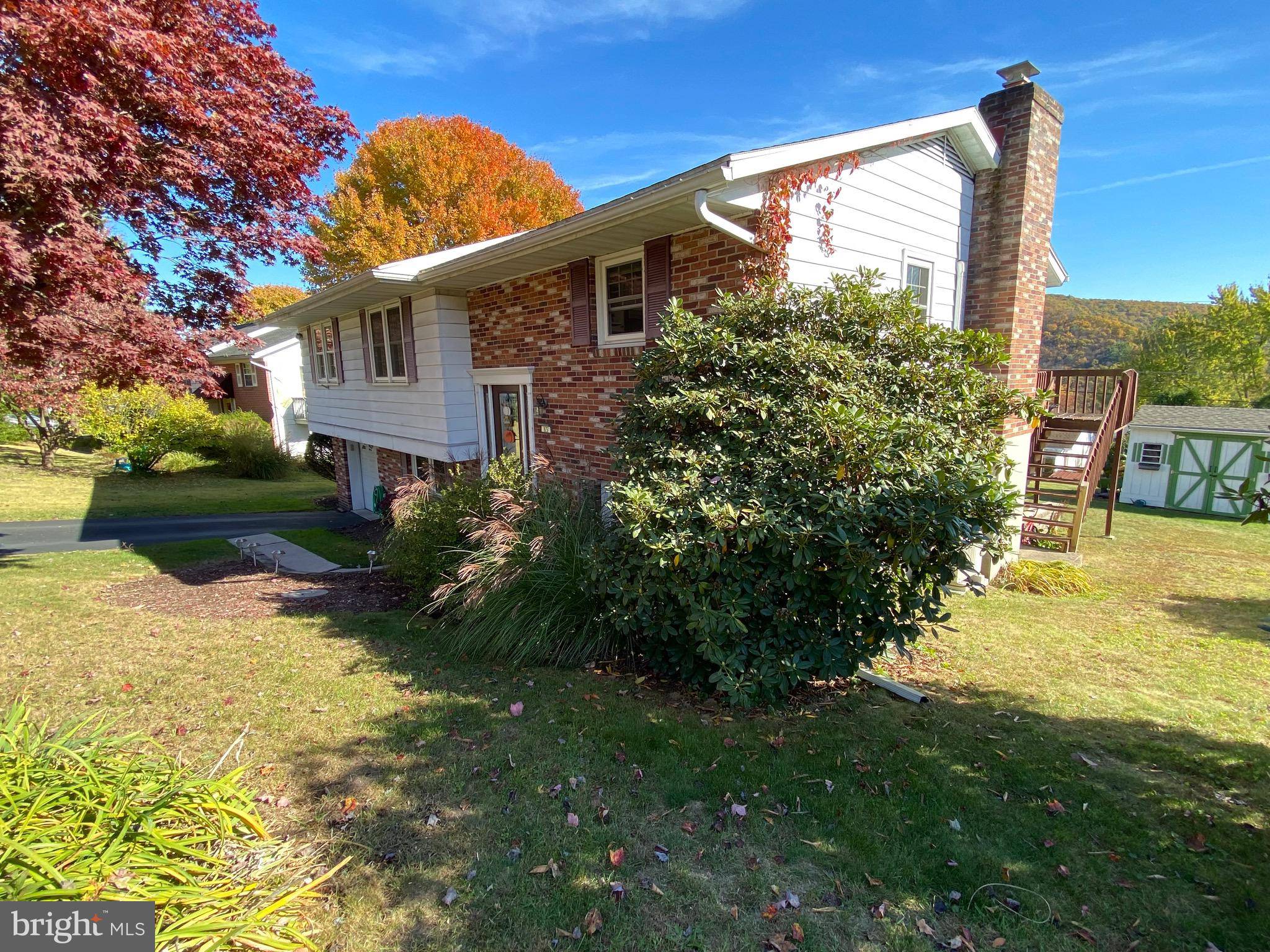 Pottsville, PA 17901,65 CRESTVIEW DR