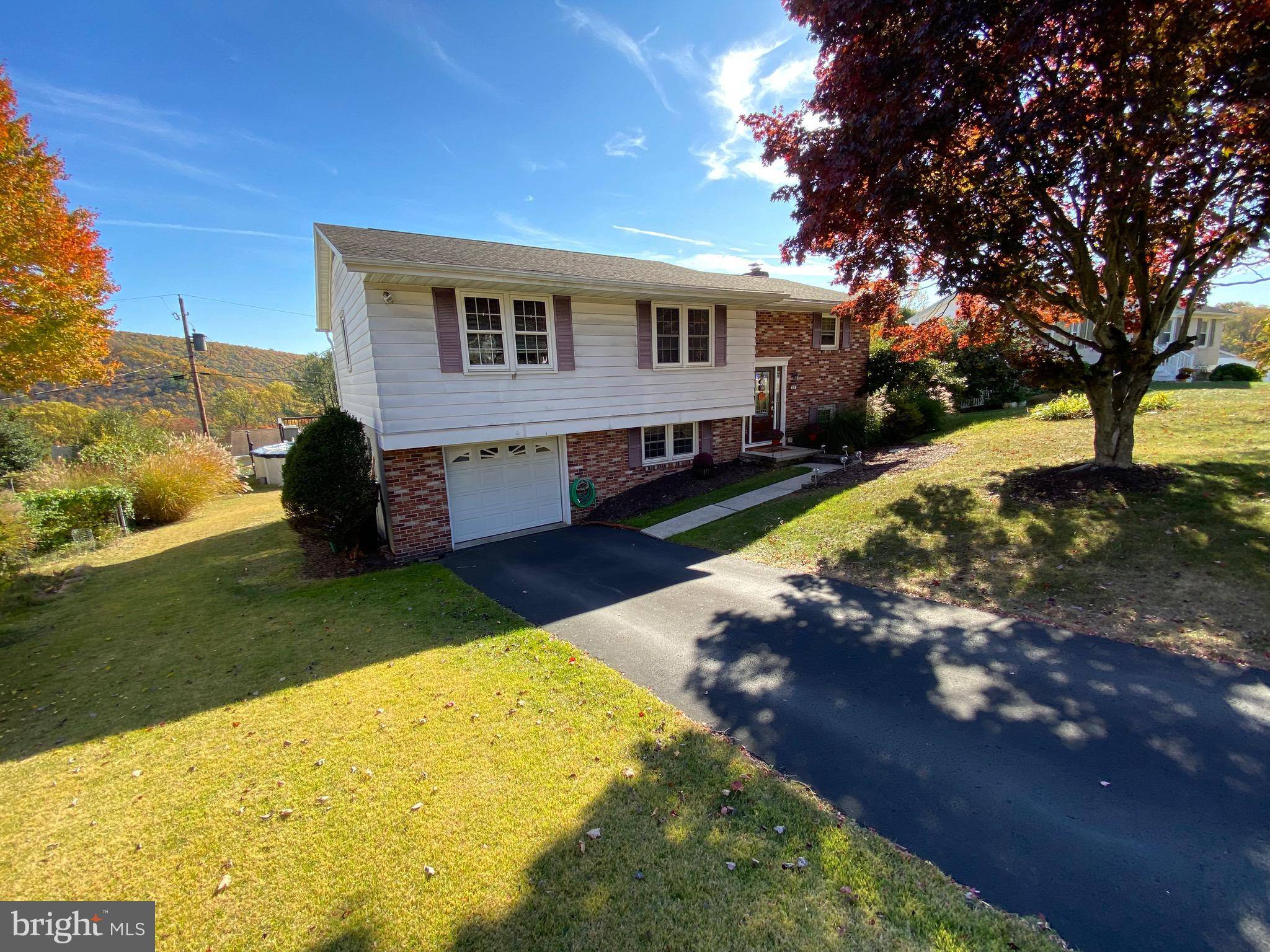 Pottsville, PA 17901,65 CRESTVIEW DR