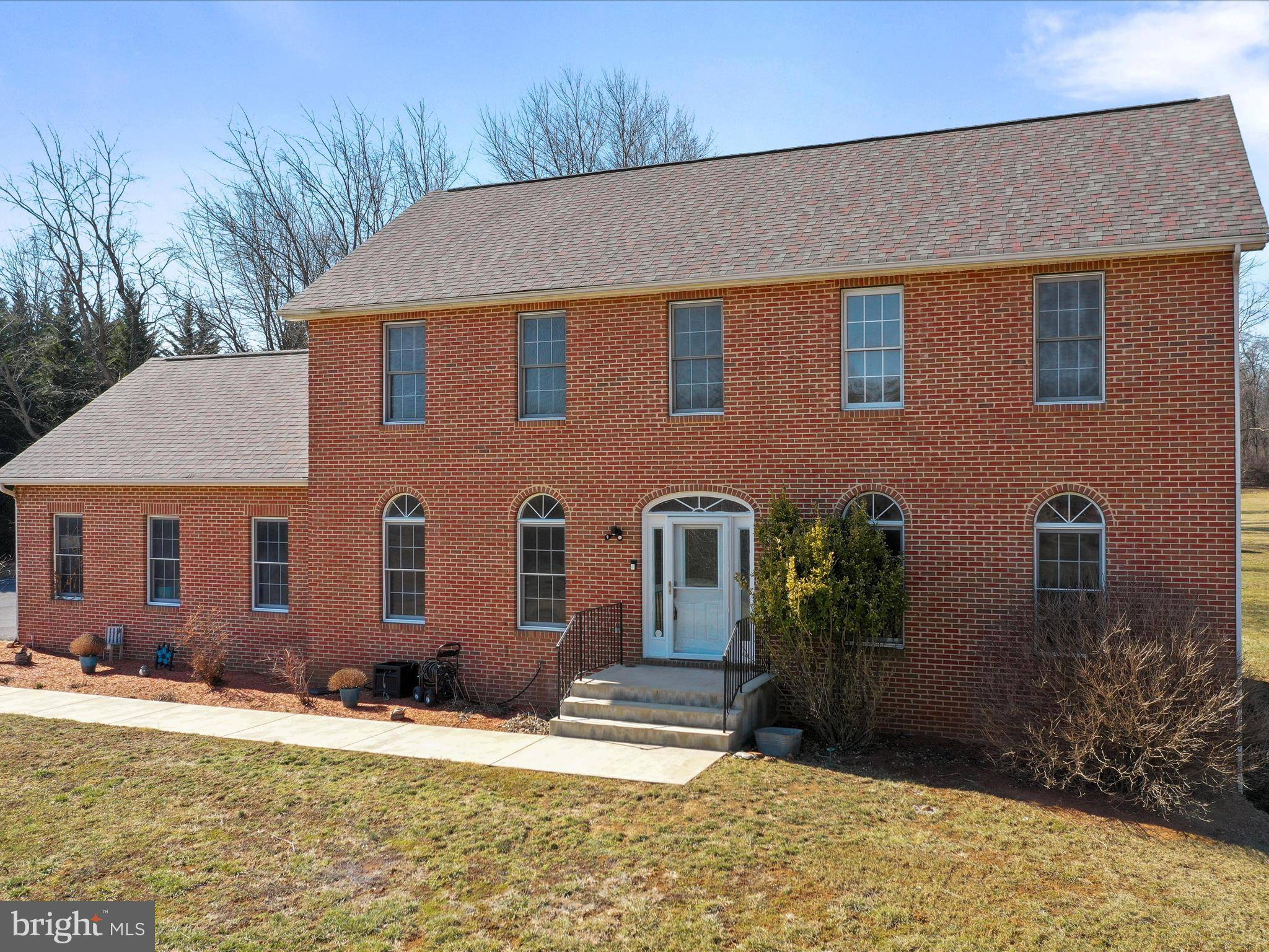 Inwood, WV 25428,526 GALA RD