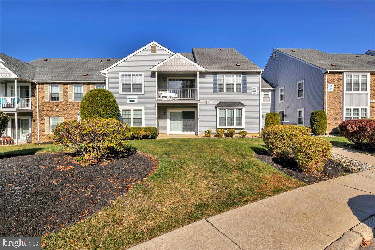 Mount Laurel, NJ 08054,992-A SCOTSWOOD CT