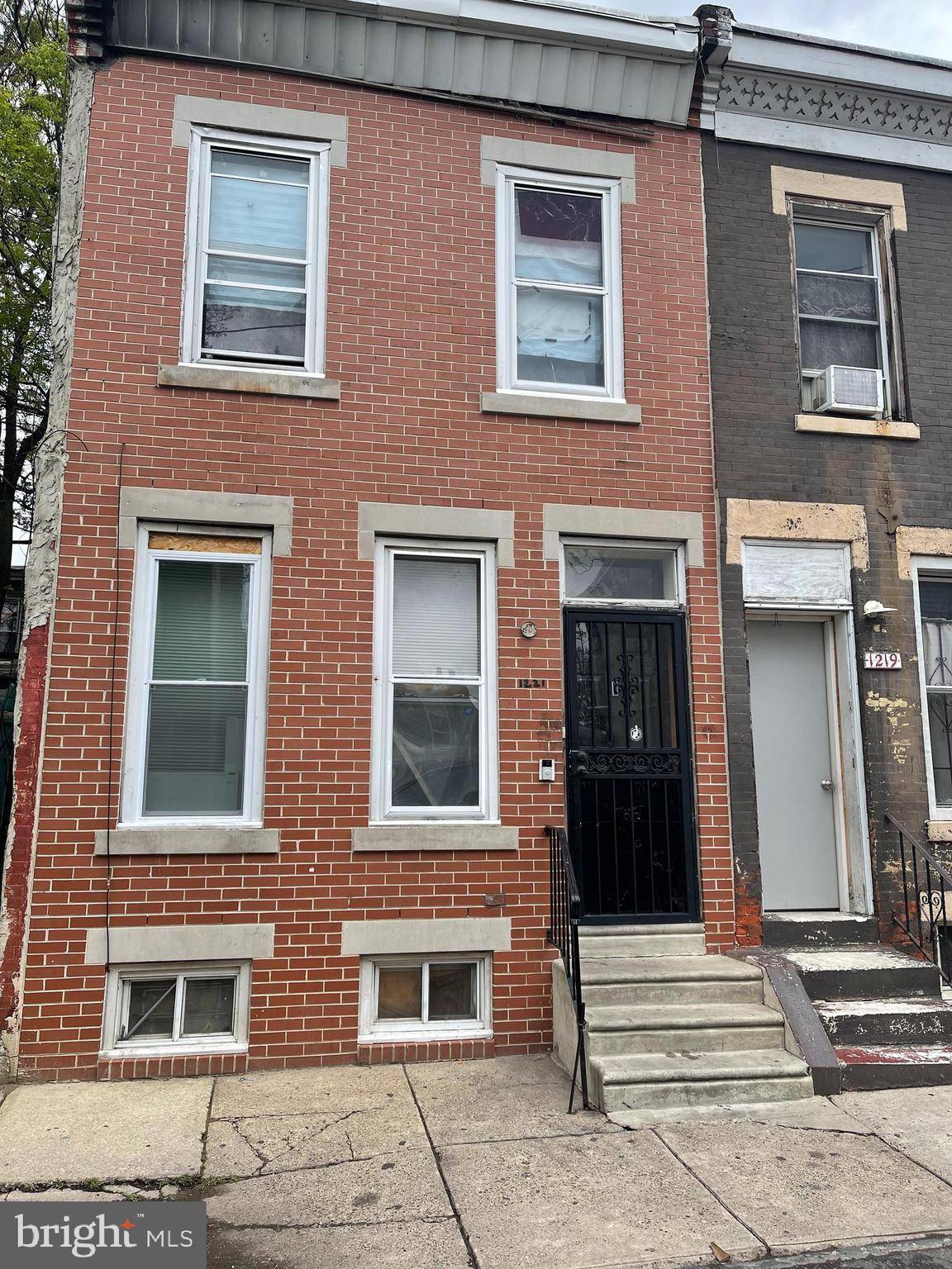 Philadelphia, PA 19133,1221 W HAROLD ST