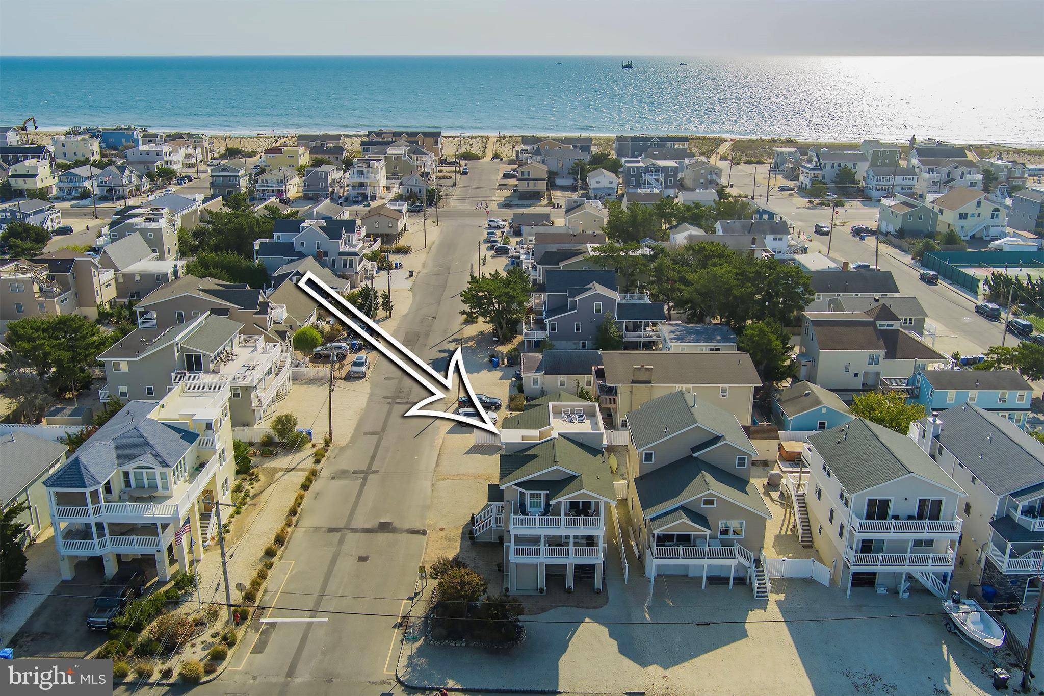 Beach Haven, NJ 08008,334 LEEWARD AVENUE