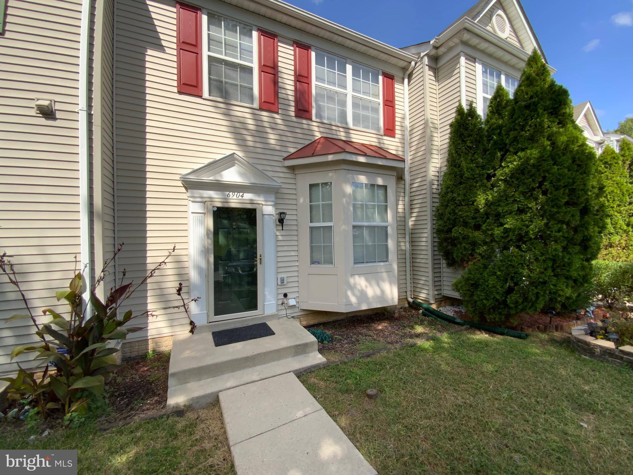 Capitol Heights, MD 20743,6904 OPAL PL