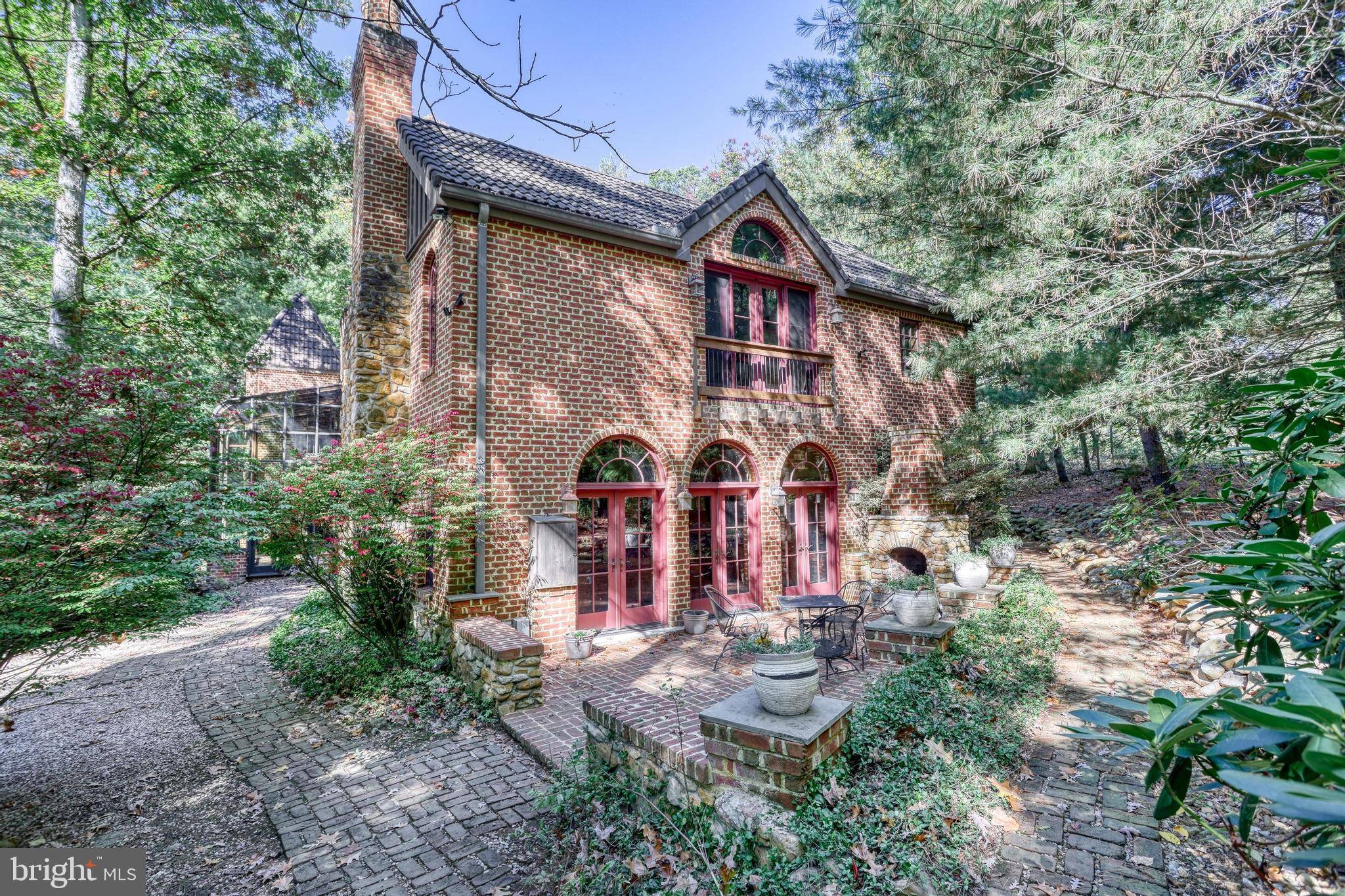 Fayetteville, PA 17222,995 BLACK GAP RD