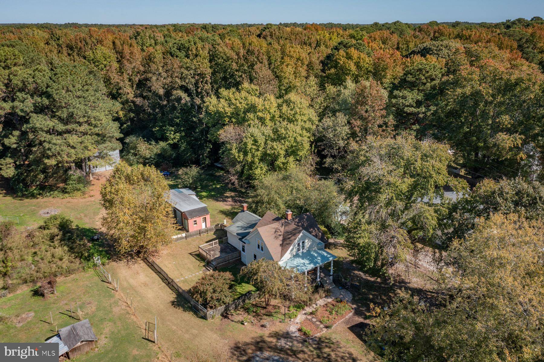 White Stone, VA 22578,689 OCRAN RD