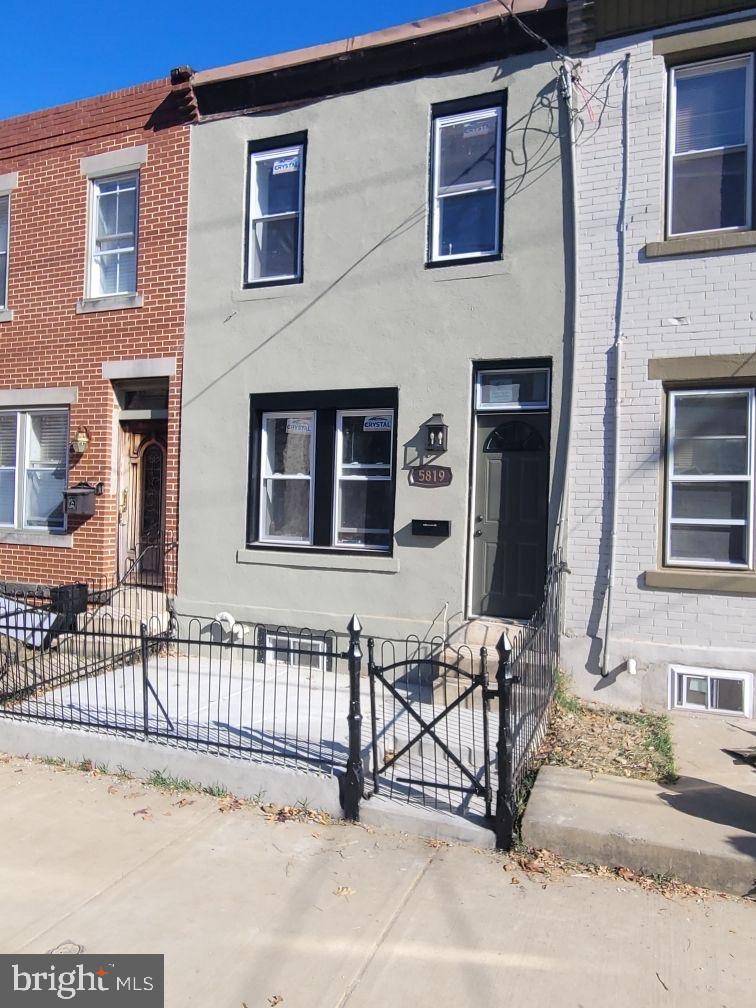 Philadelphia, PA 19144,5819 KNOX ST