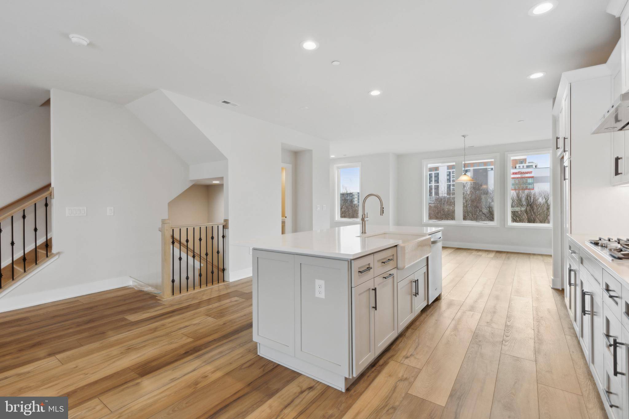 King Of Prussia, PA 19406,208 MANION ALY #102