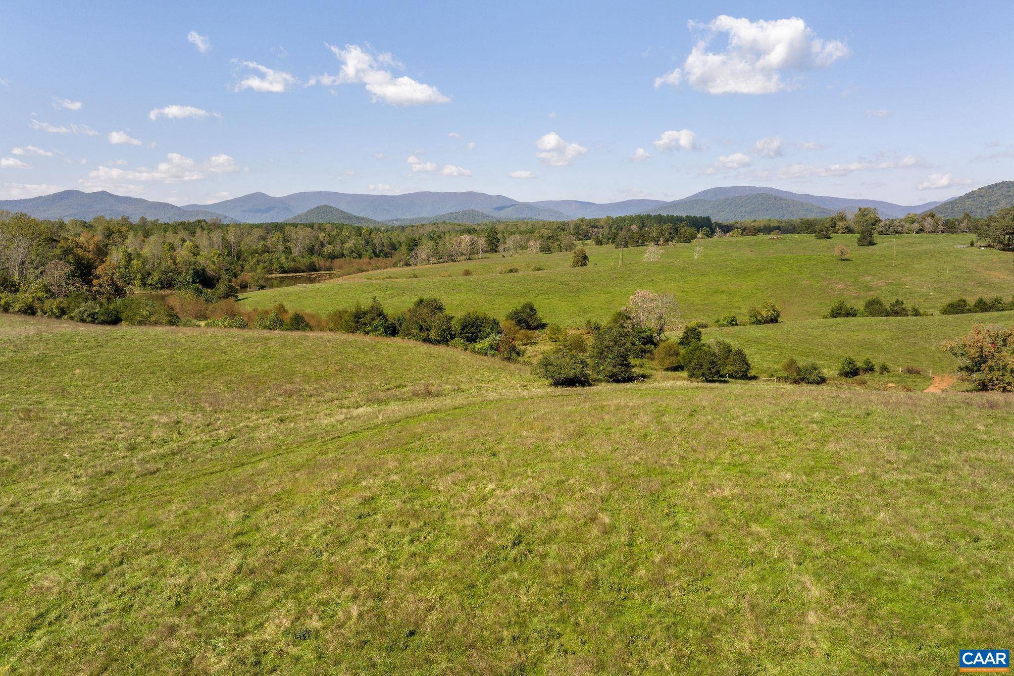 Dyke, VA 22935,955 SIMMONS GAP RD