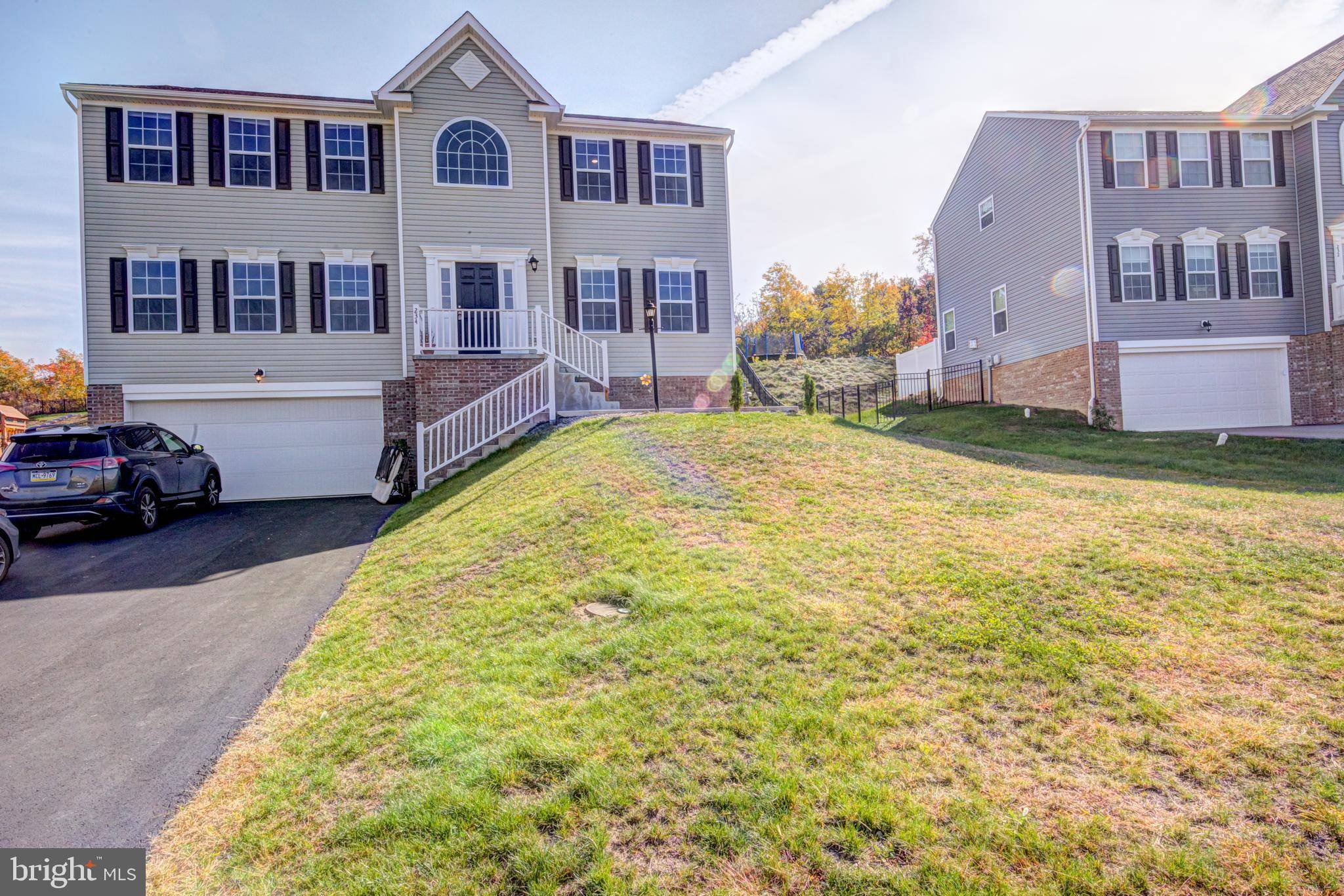 Canonsburg, PA 15317,234 LILLR RIDGE DR