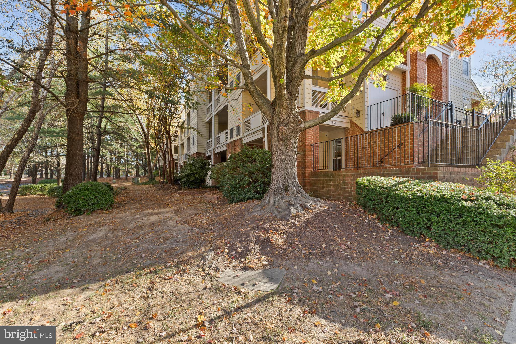 Reston, VA 20194,1361 GARDEN WALL CIR #701