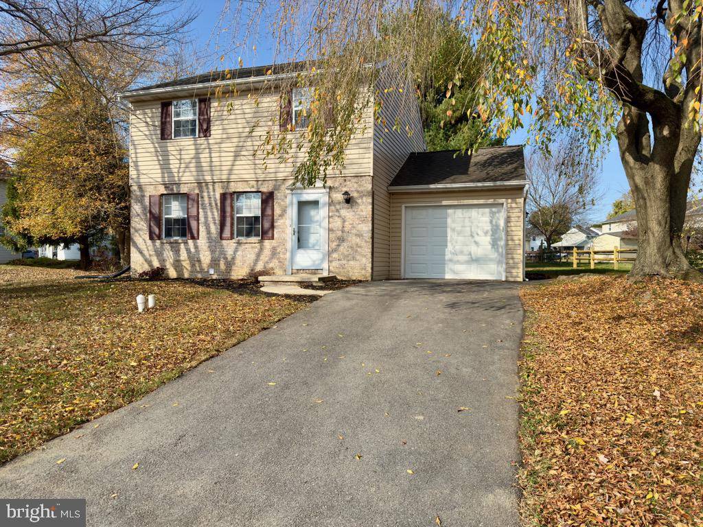 Lancaster, PA 17602,441 LUPINE CIR