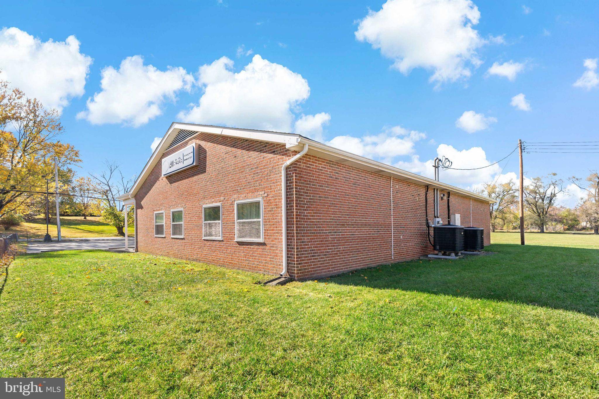 Martinsburg, WV 25401,724 LAKEVIEW DR