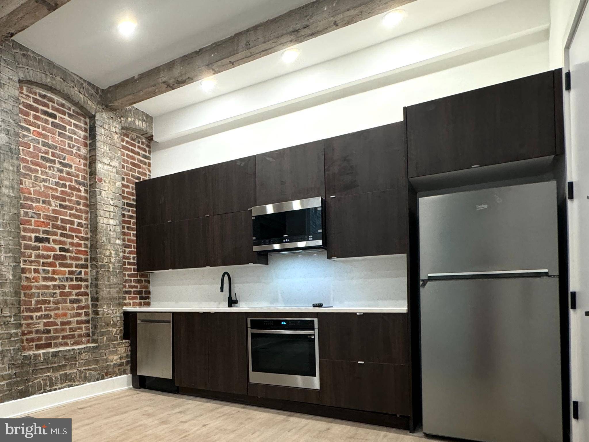Philadelphia, PA 19106,59 N 2ND ST #10