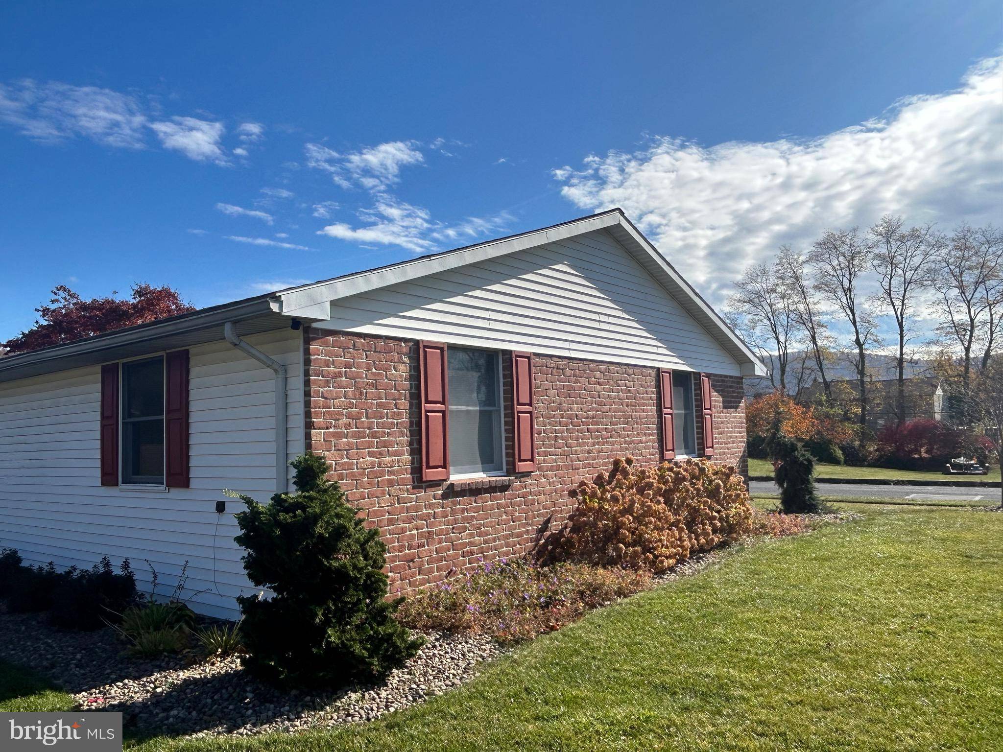 Millersburg, PA 17061,607 BOWMAN ST