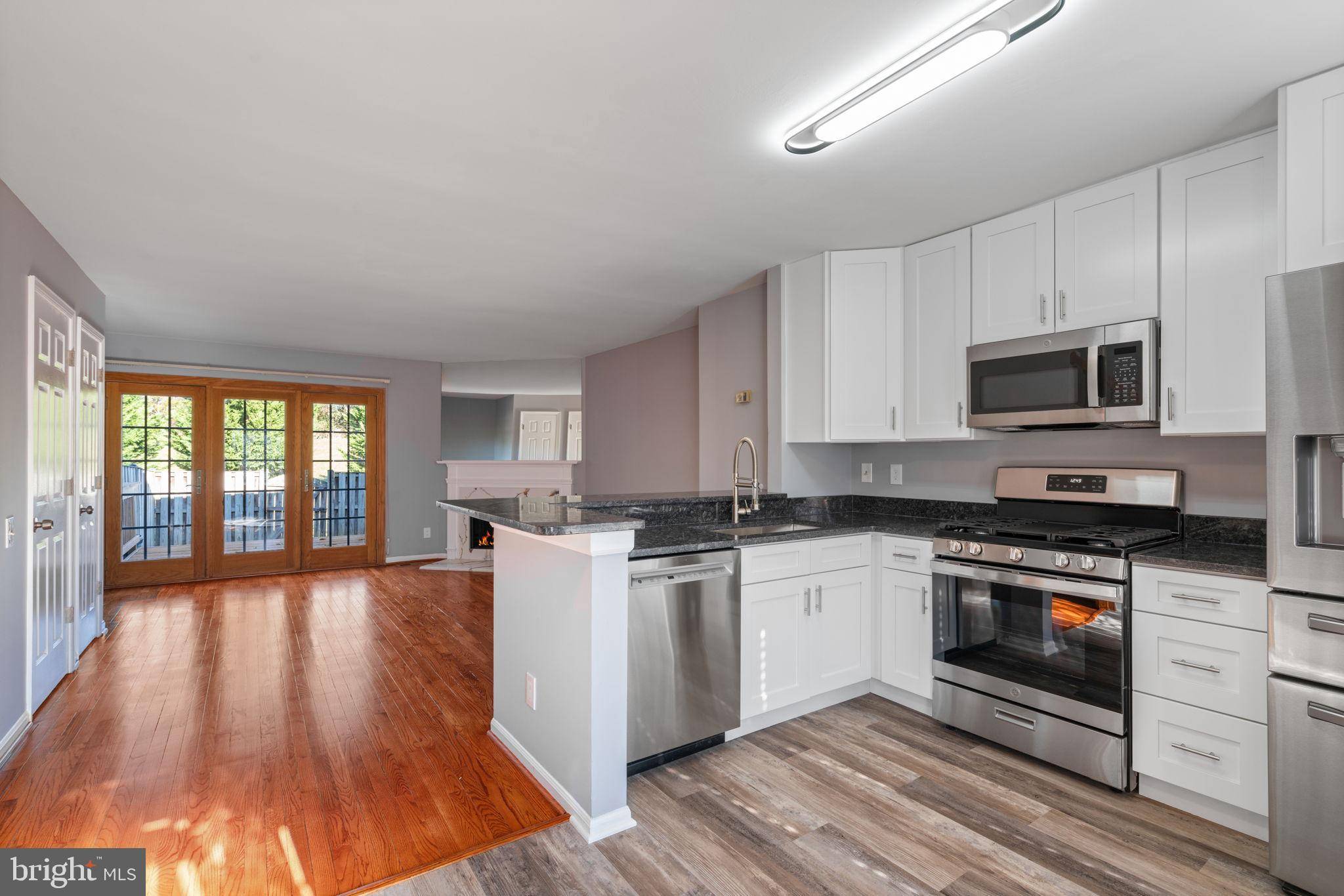 Alexandria, VA 22315,6614 HIGH VALLEY LN