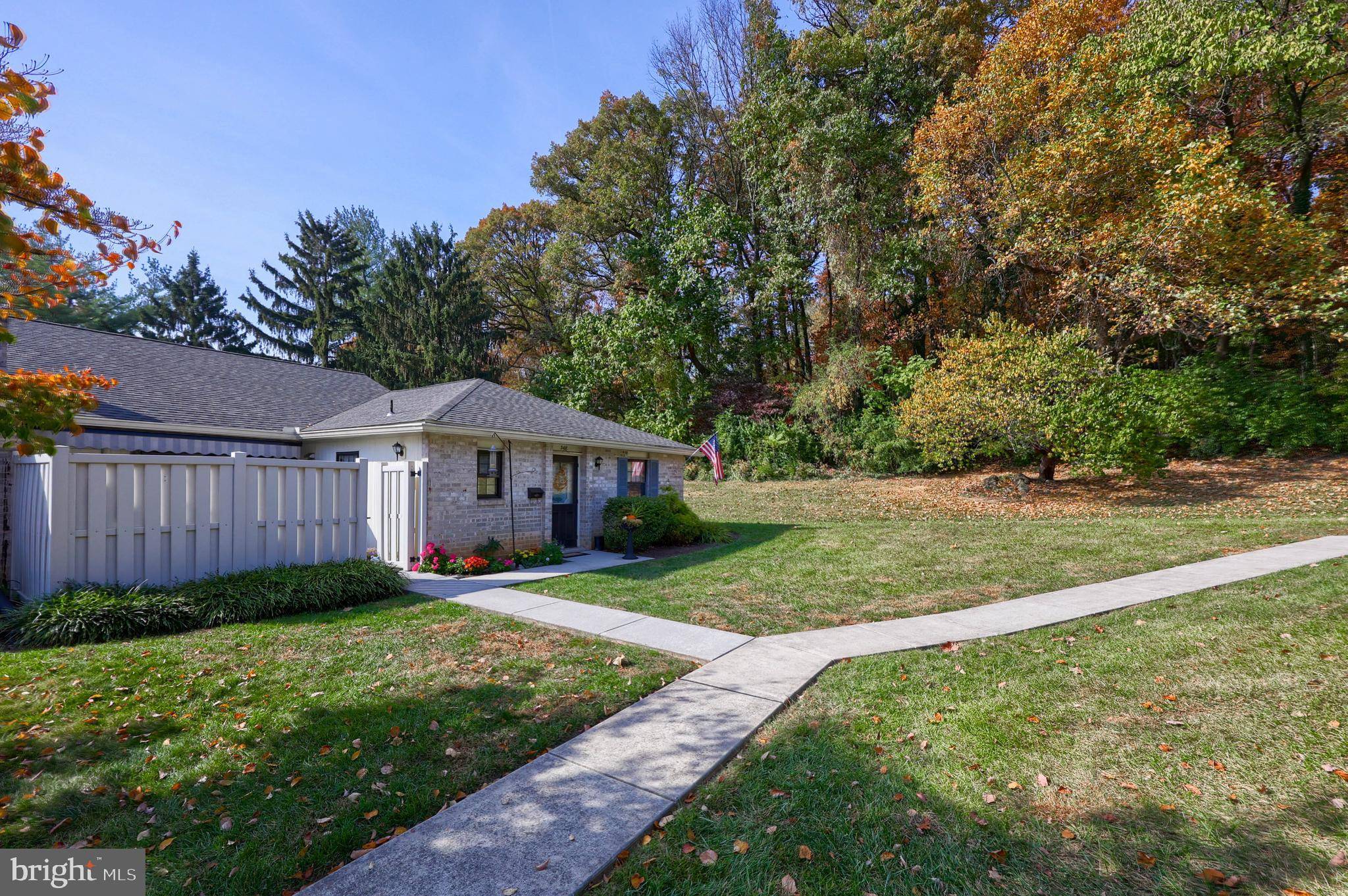 Lancaster, PA 17601,348 VALLEYBROOK DR