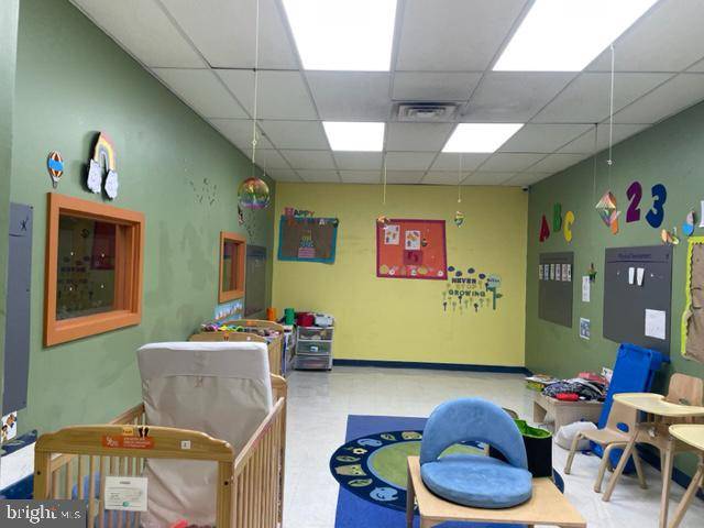 Philadelphia, PA 19132,2300-4 W ALLEGHENY AVE #1ST FLOOR