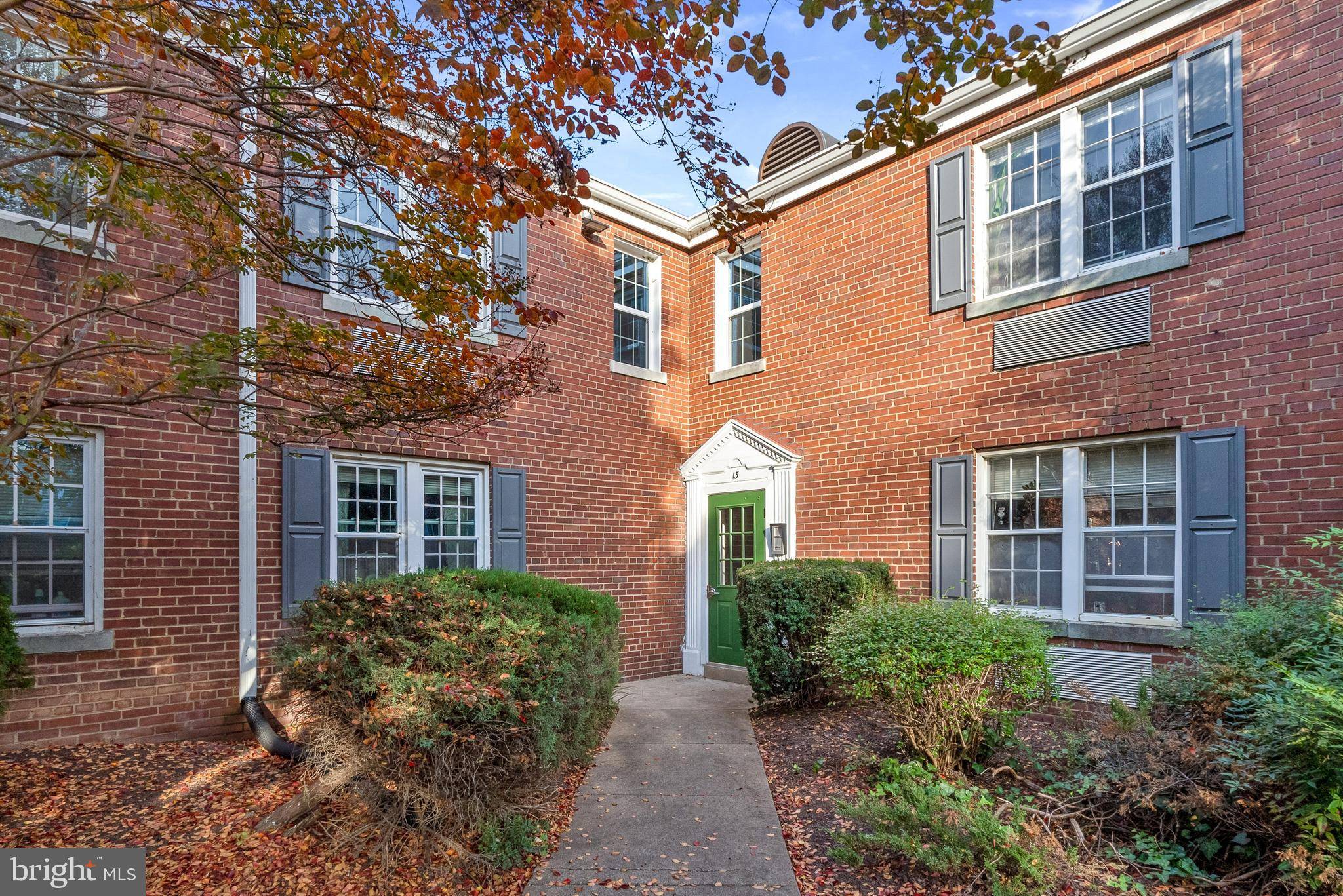 Alexandria, VA 22305,13 AUBURN CT #B