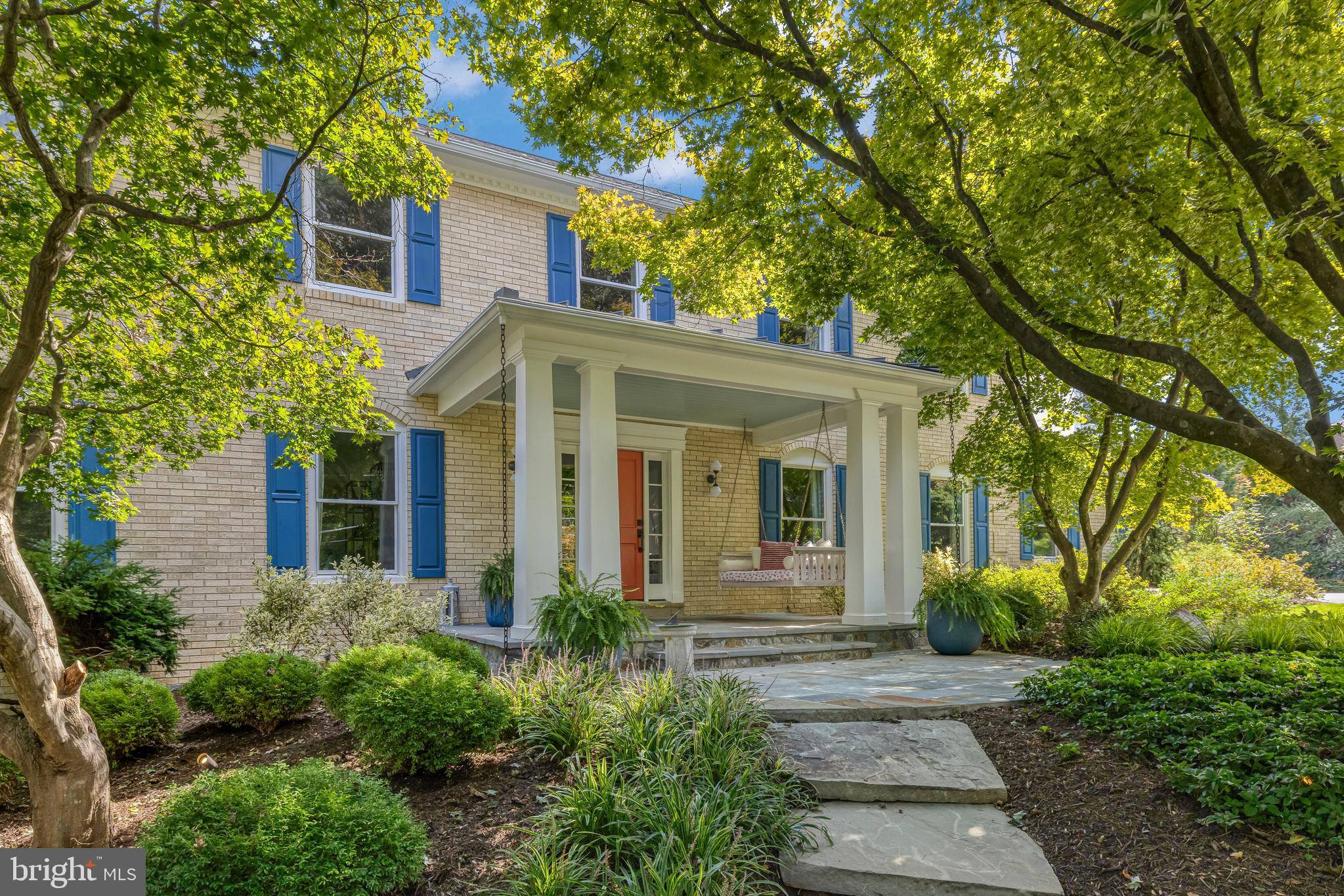 Mclean, VA 22101,1107 SAVILE LN