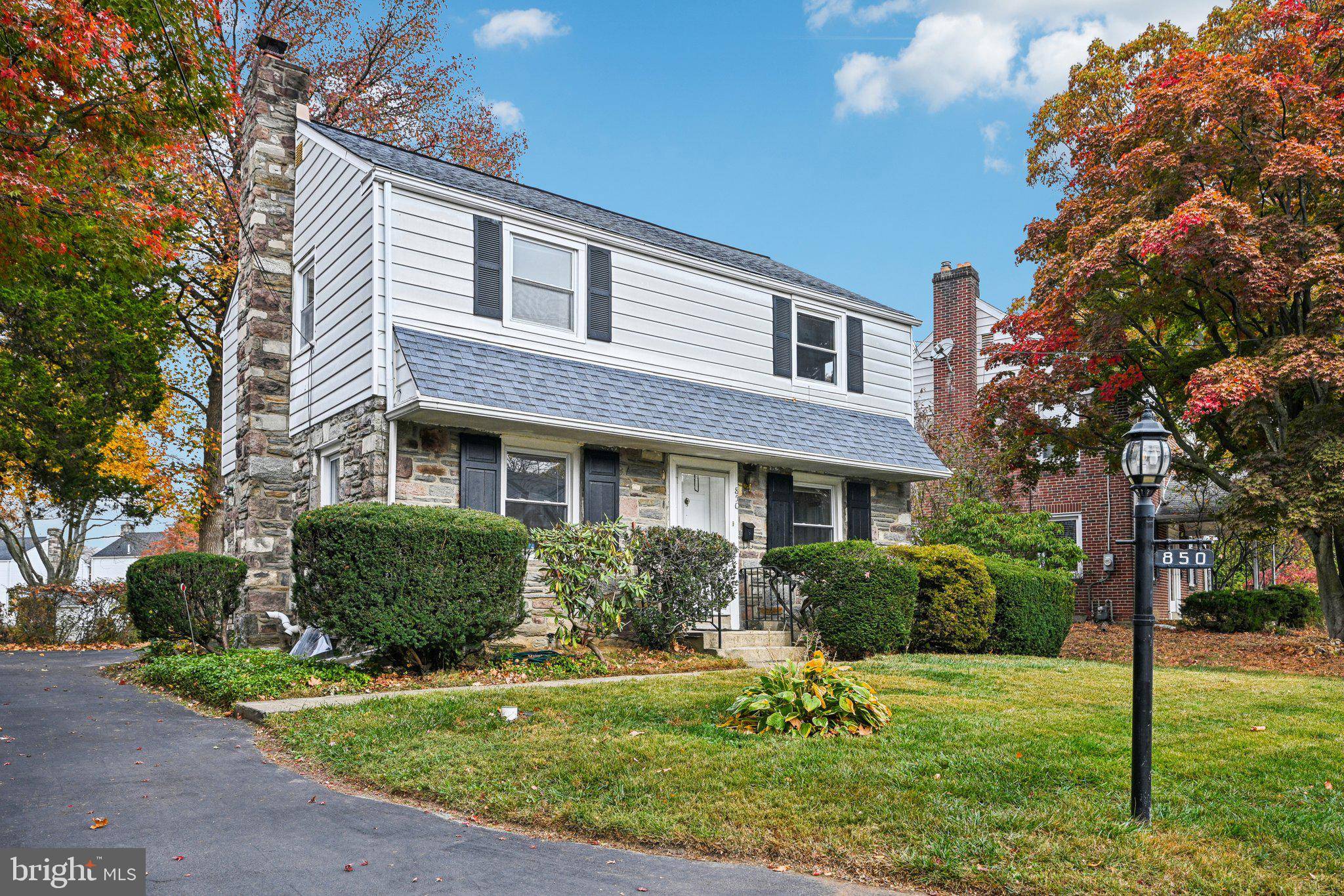 Lower Merion, PA 19083,850 BEECHWOOD DR