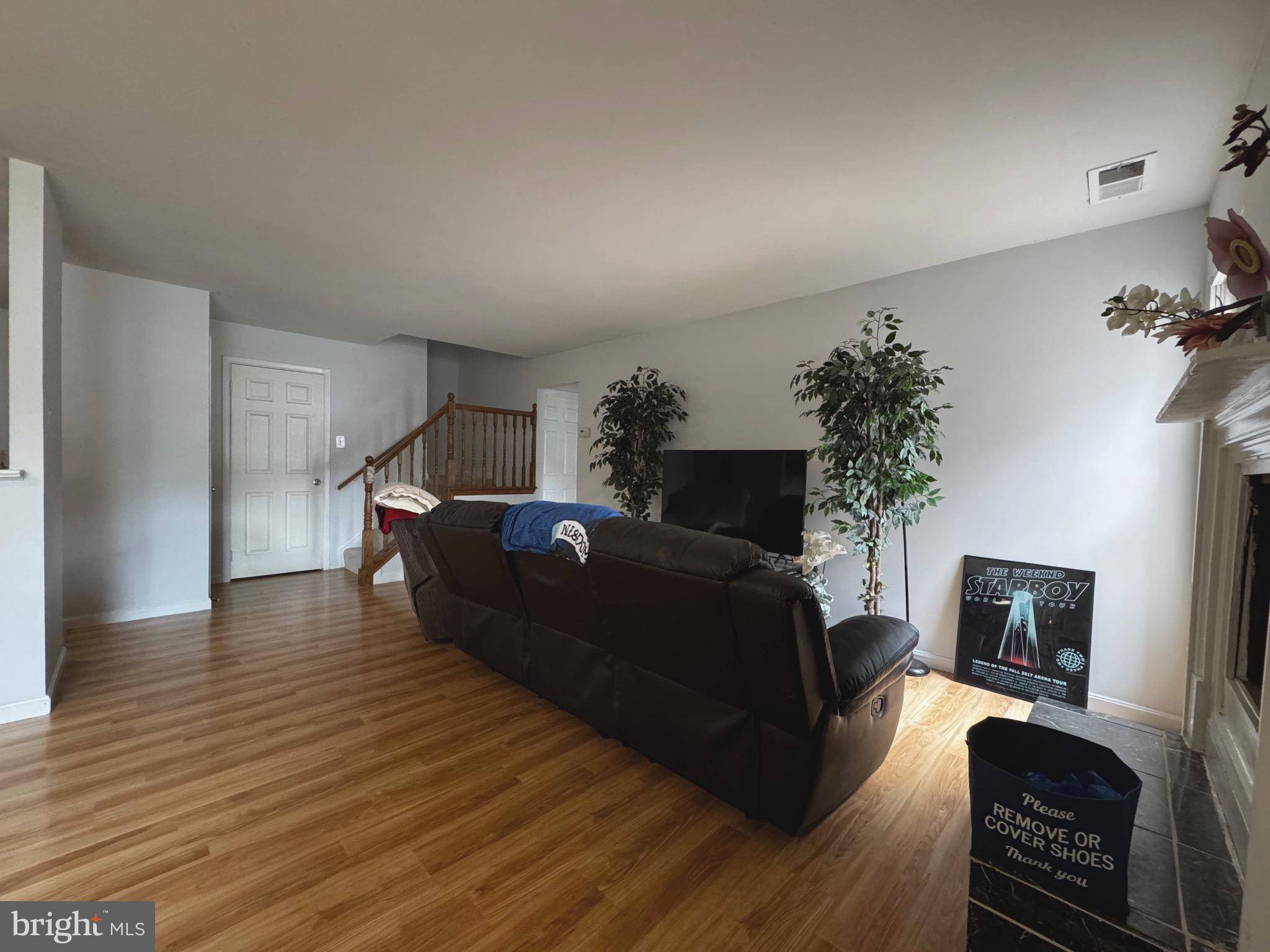 Alexandria, VA 22309,3824 EL CAMINO PL #21