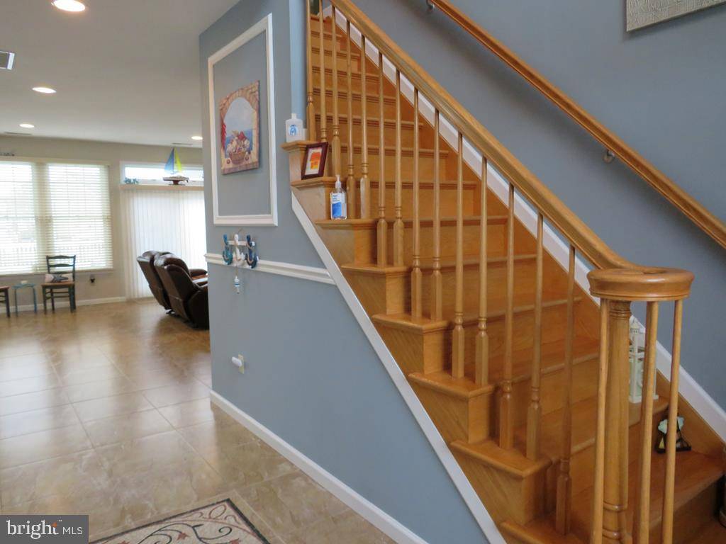 Manahawkin, NJ 08050,967 BEACH HAVEN W