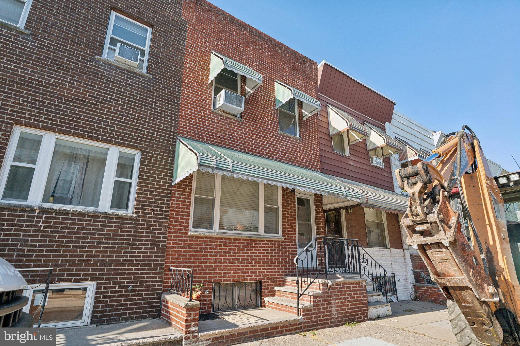 Philadelphia, PA 19148,2526 S DARIEN ST