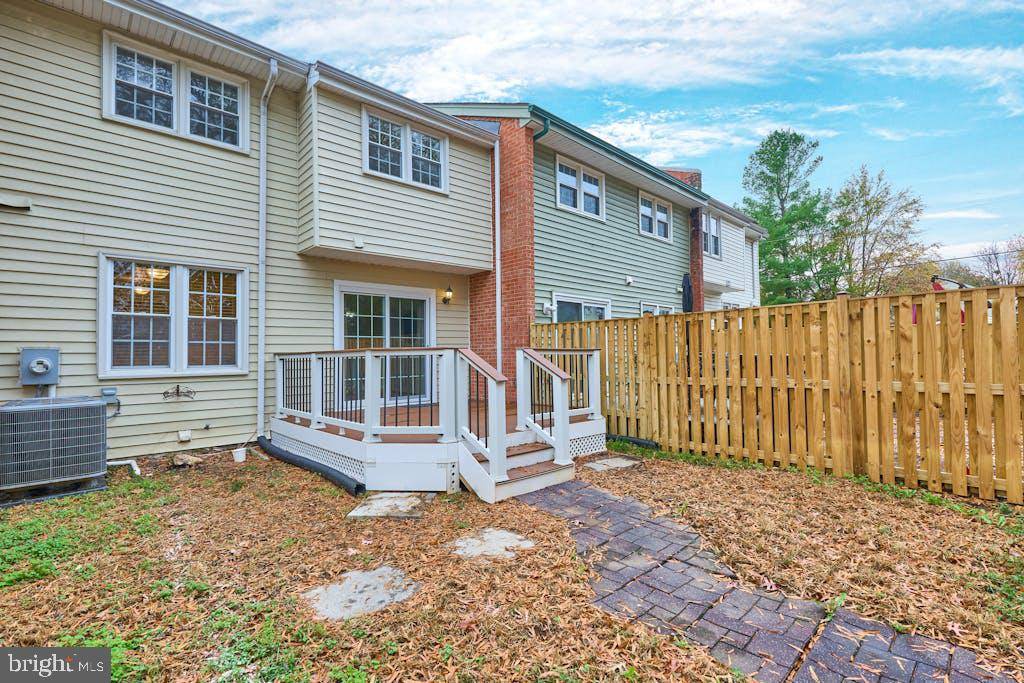 Lorton, VA 22079,7730 CAPRON CT