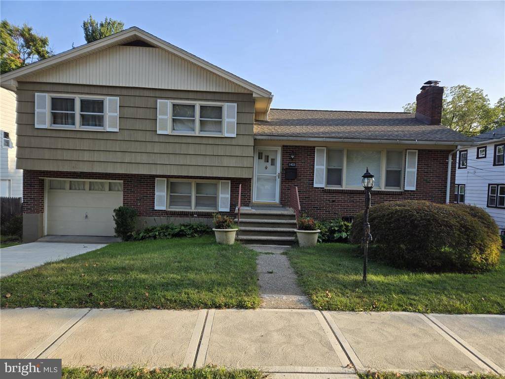 Bethlehem, PA 18018,1433 CALYPSO AVE