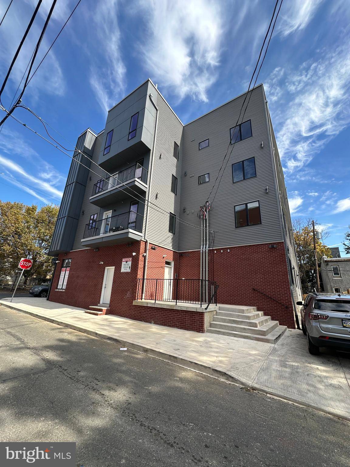 Philadelphia, PA 19122,914-18 W SUSQUEHANNA AVE #9