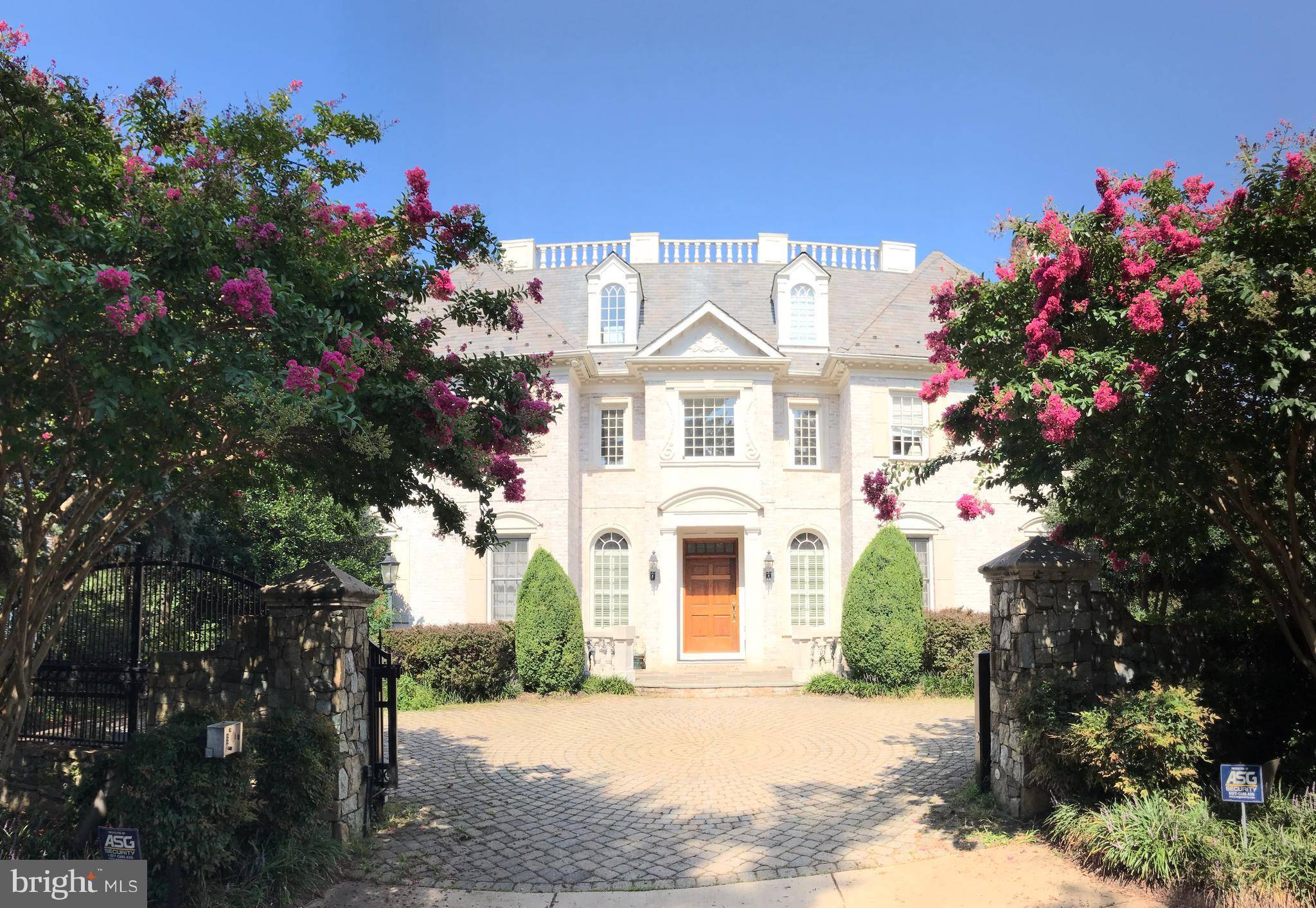 Mclean, VA 22101,1289 BALLANTRAE FARM DR
