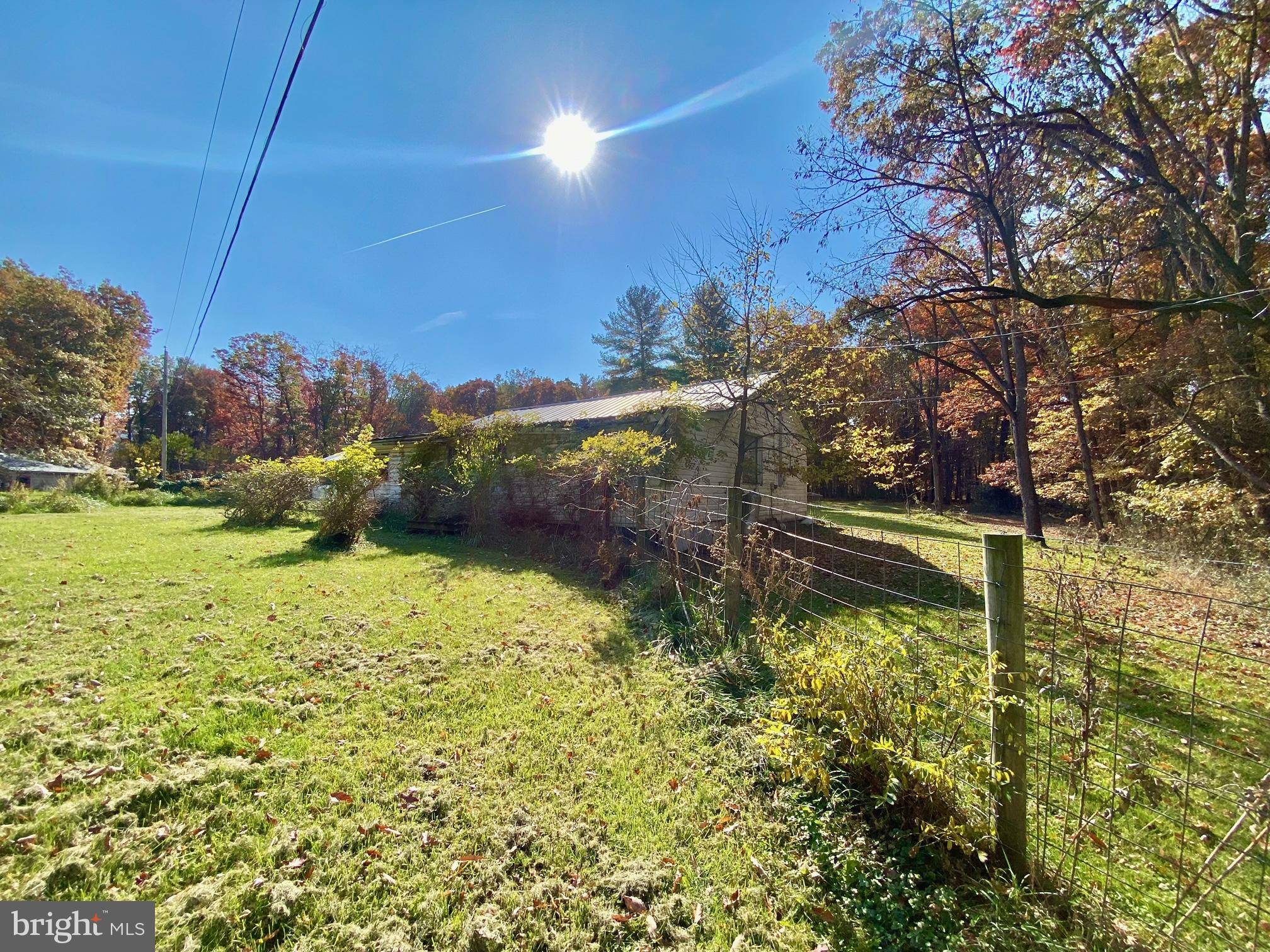 Moorefield, WV 26836,183 CROSSOVER LN