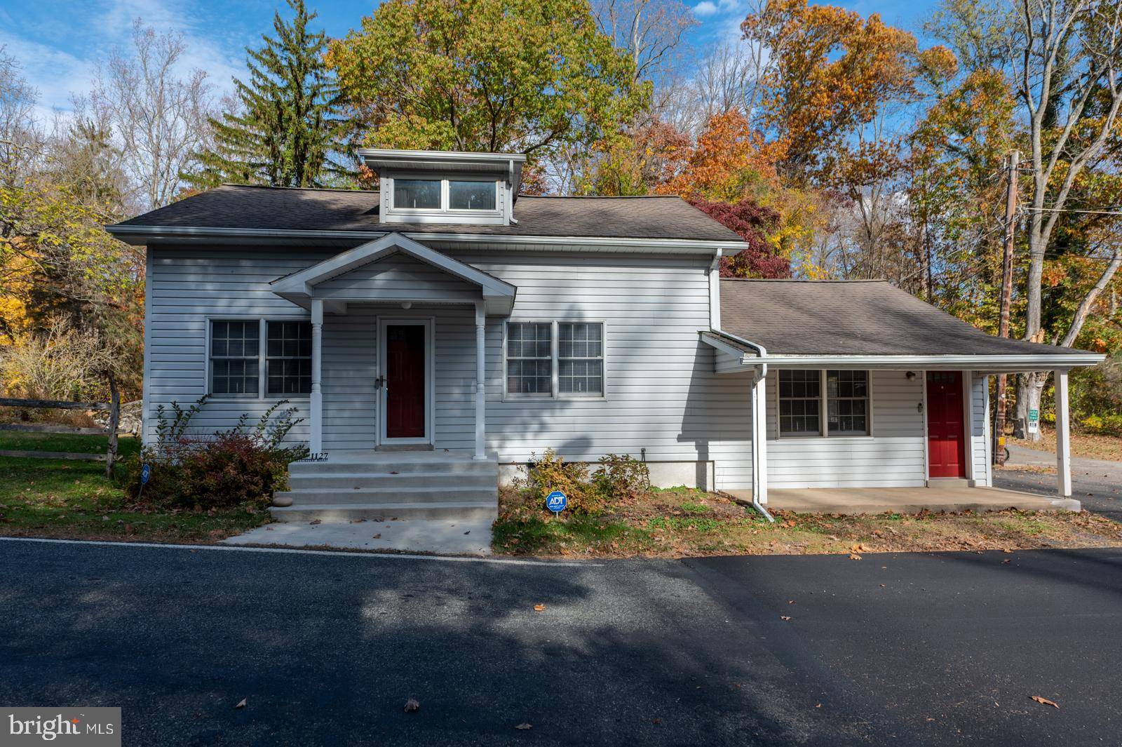 Green Lane, PA 18054,1127 MAGAZINE RD