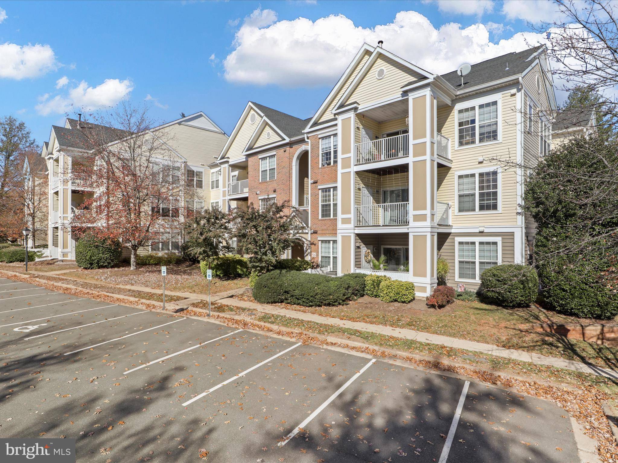 Ashburn, VA 20147,20931 CEDARPOST SQ #103