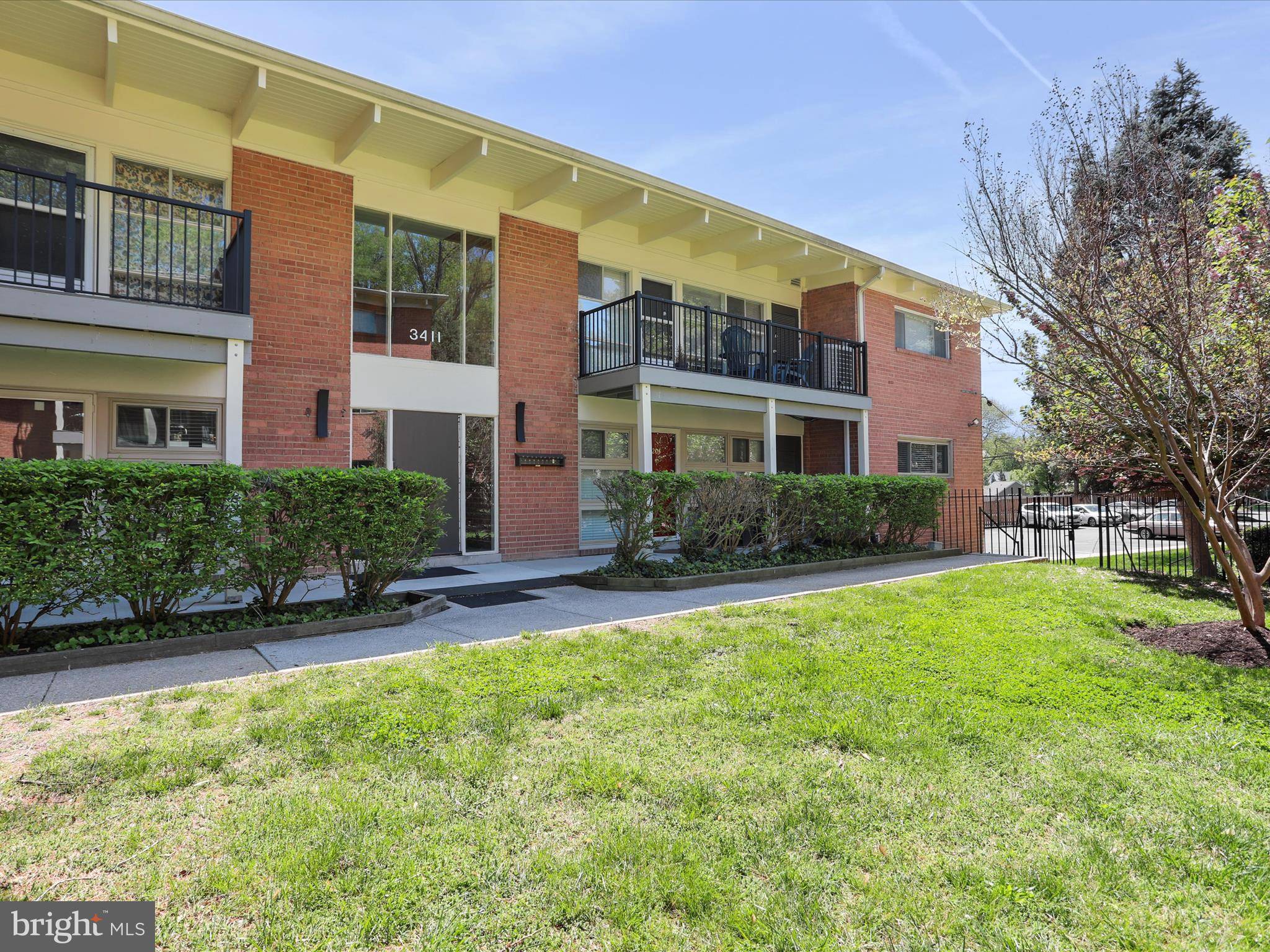Kensington, MD 20895,3411 UNIVERSITY BLVD W #204