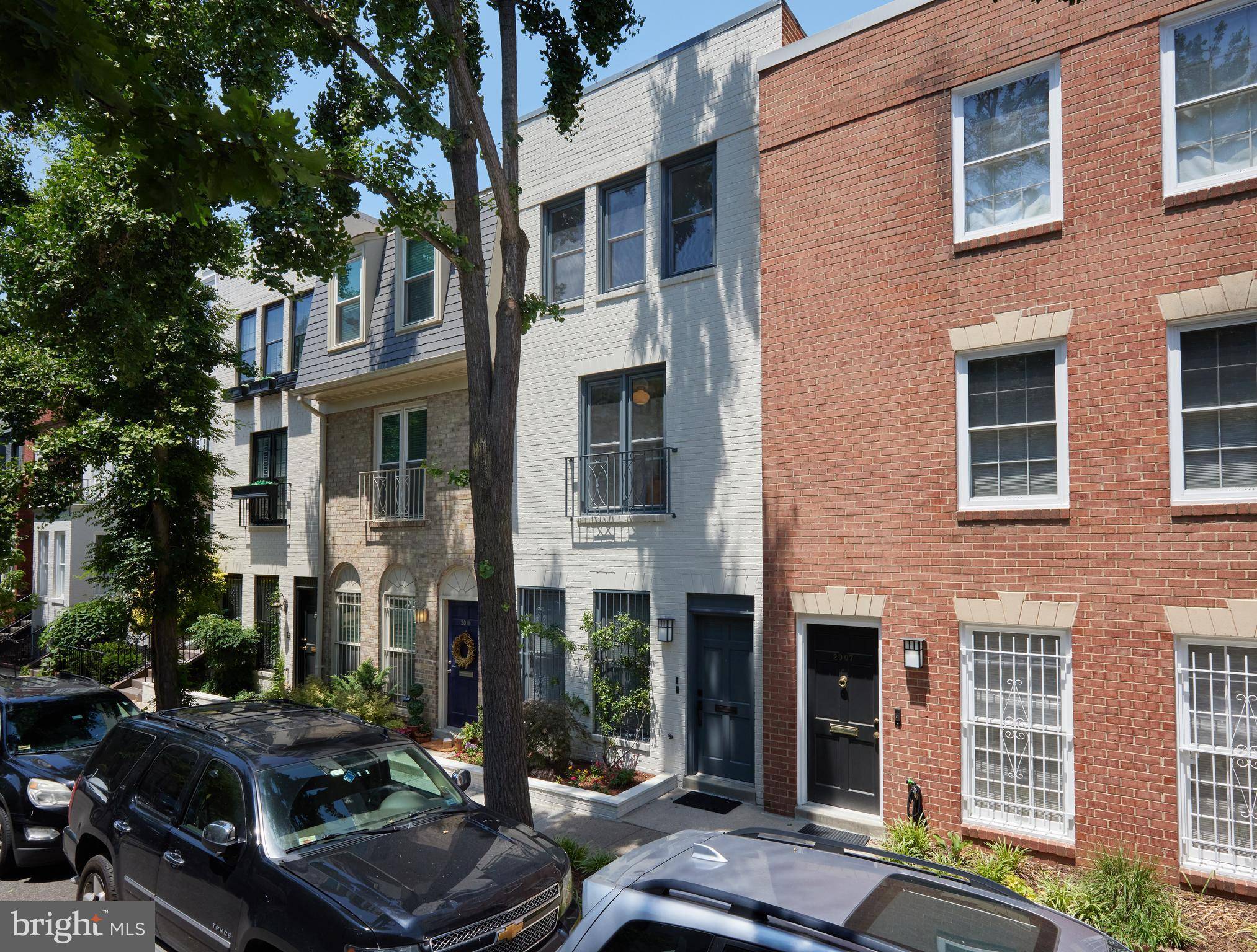 Washington, DC 20009,2009 HILLYER PL NW