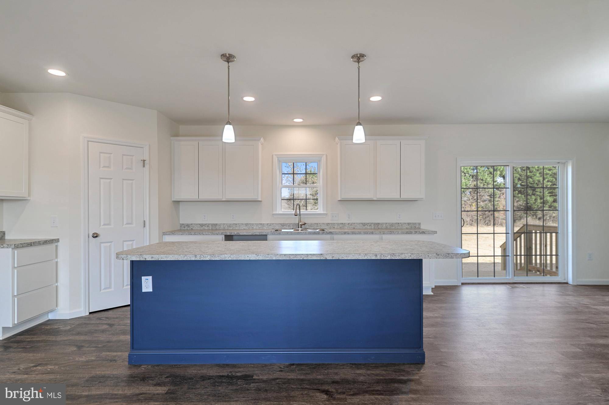 Ellendale, DE 19941,26352 MEADOW LN