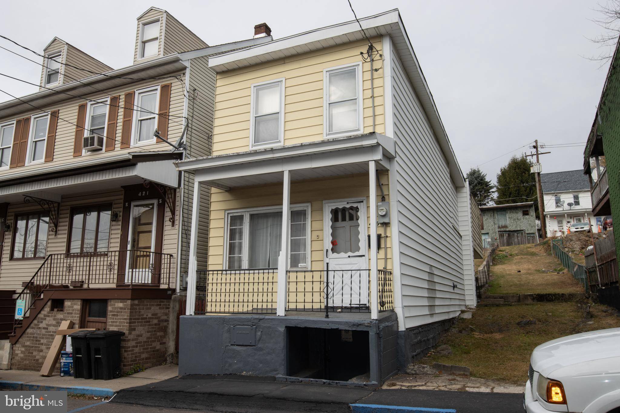 Shenandoah, PA 17976,419 W POPLAR ST