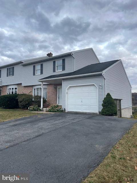 Reading, PA 19608,1724 ACORN DR