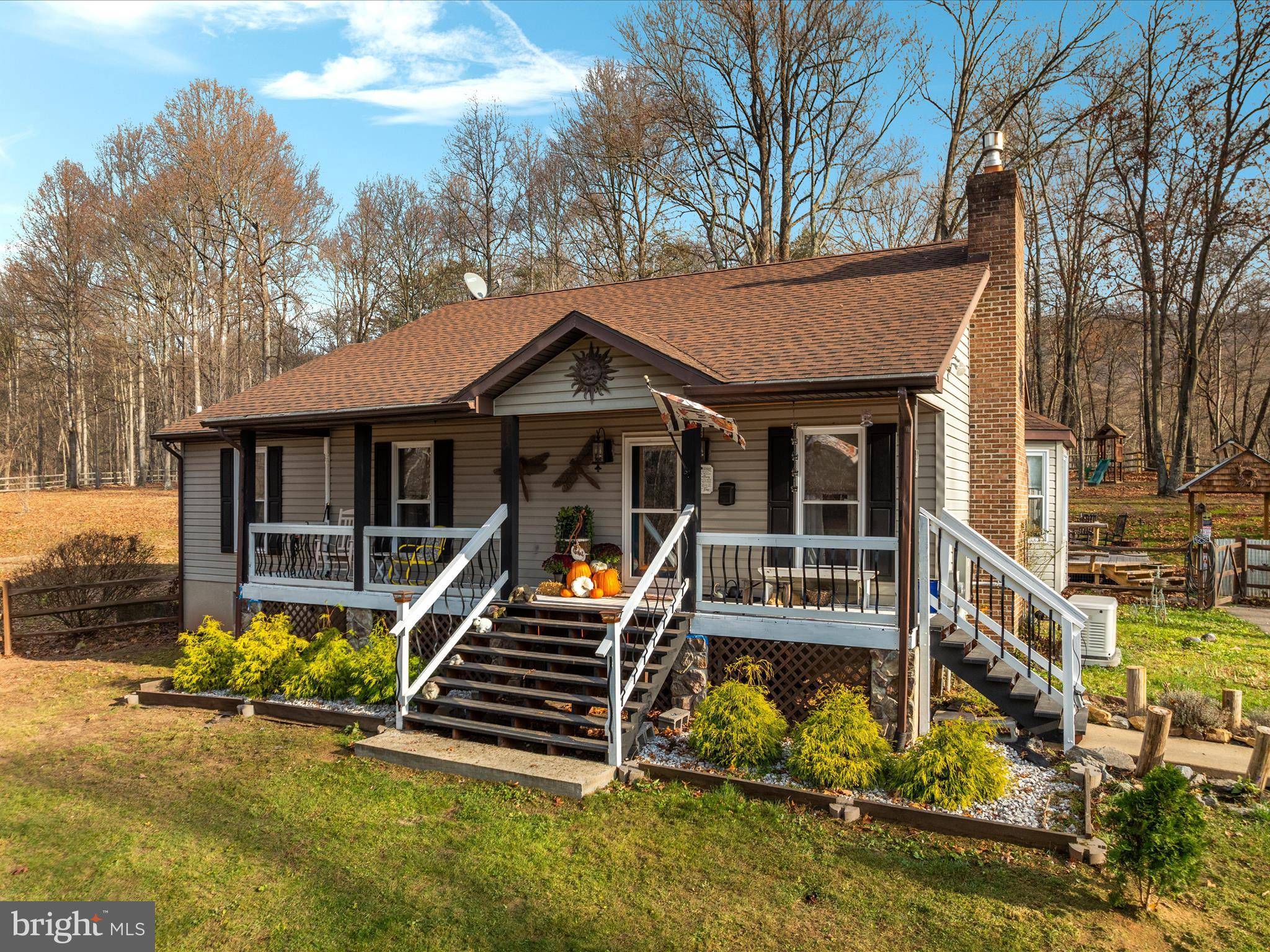 Berkeley Springs, WV 25411,168 TALL PINES LN