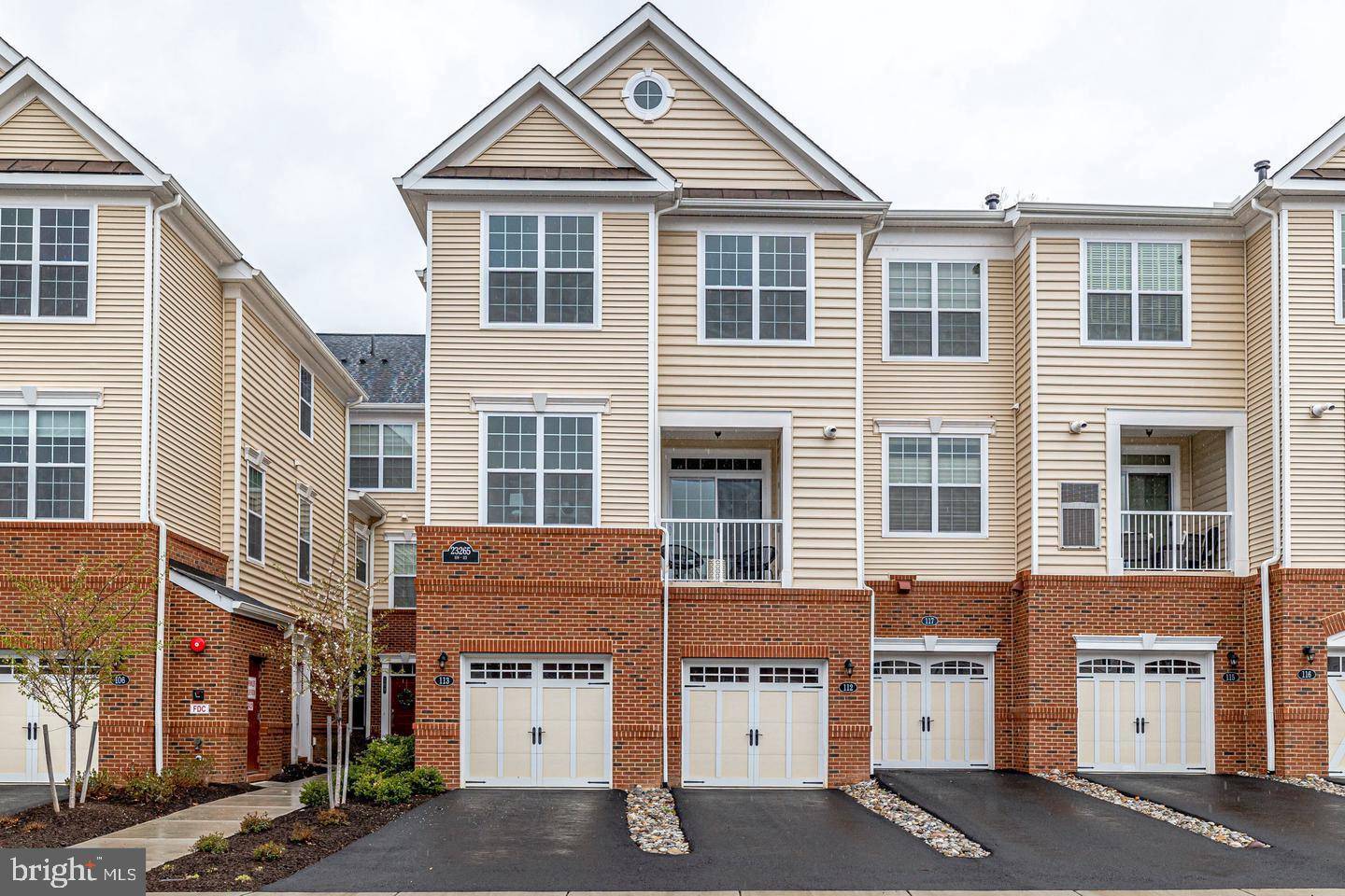 Ashburn, VA 20148,23265 MILLTOWN KNOLL SQ #113