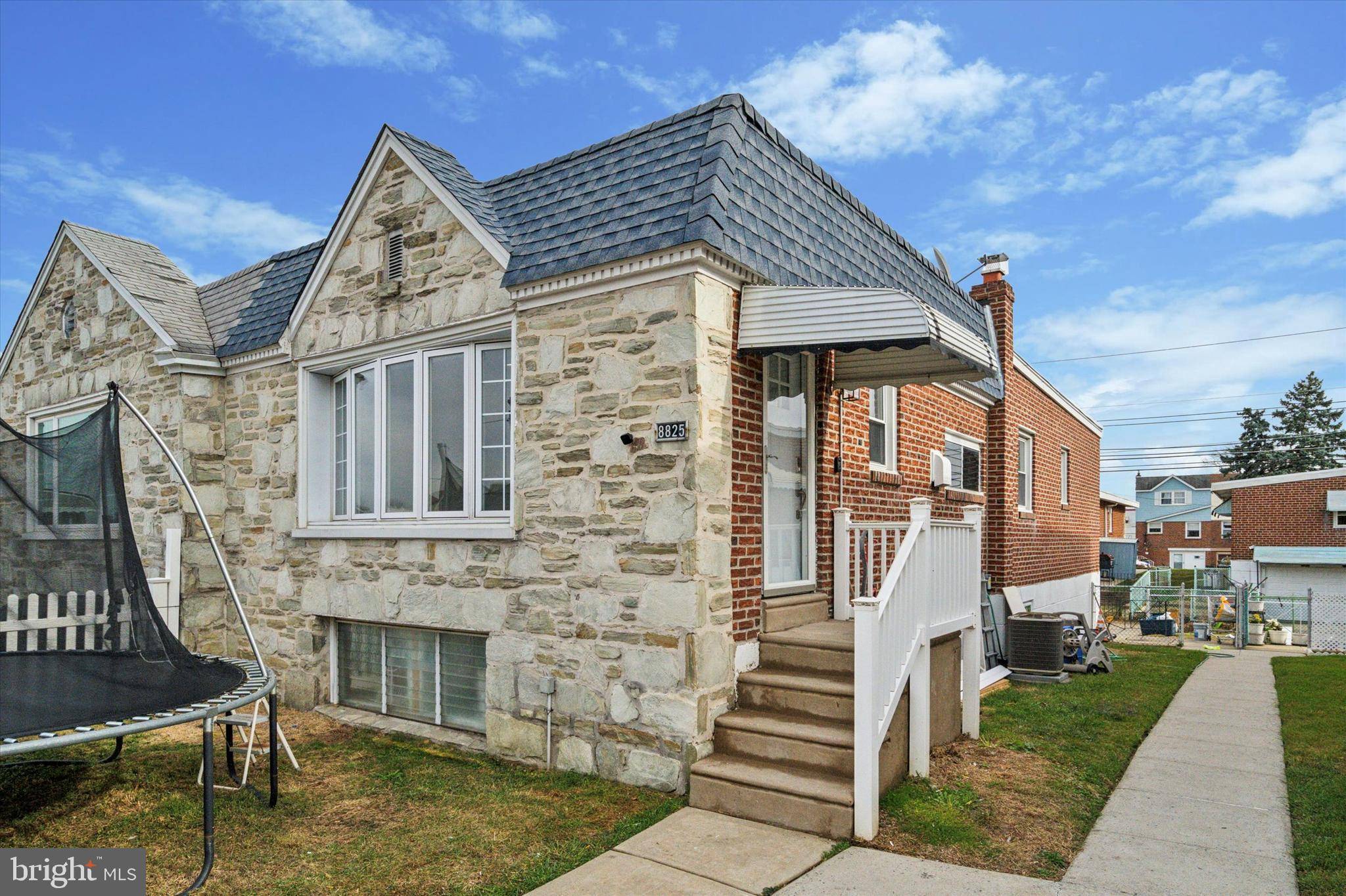 Philadelphia, PA 19152,8825 BROCKLEHURST ST