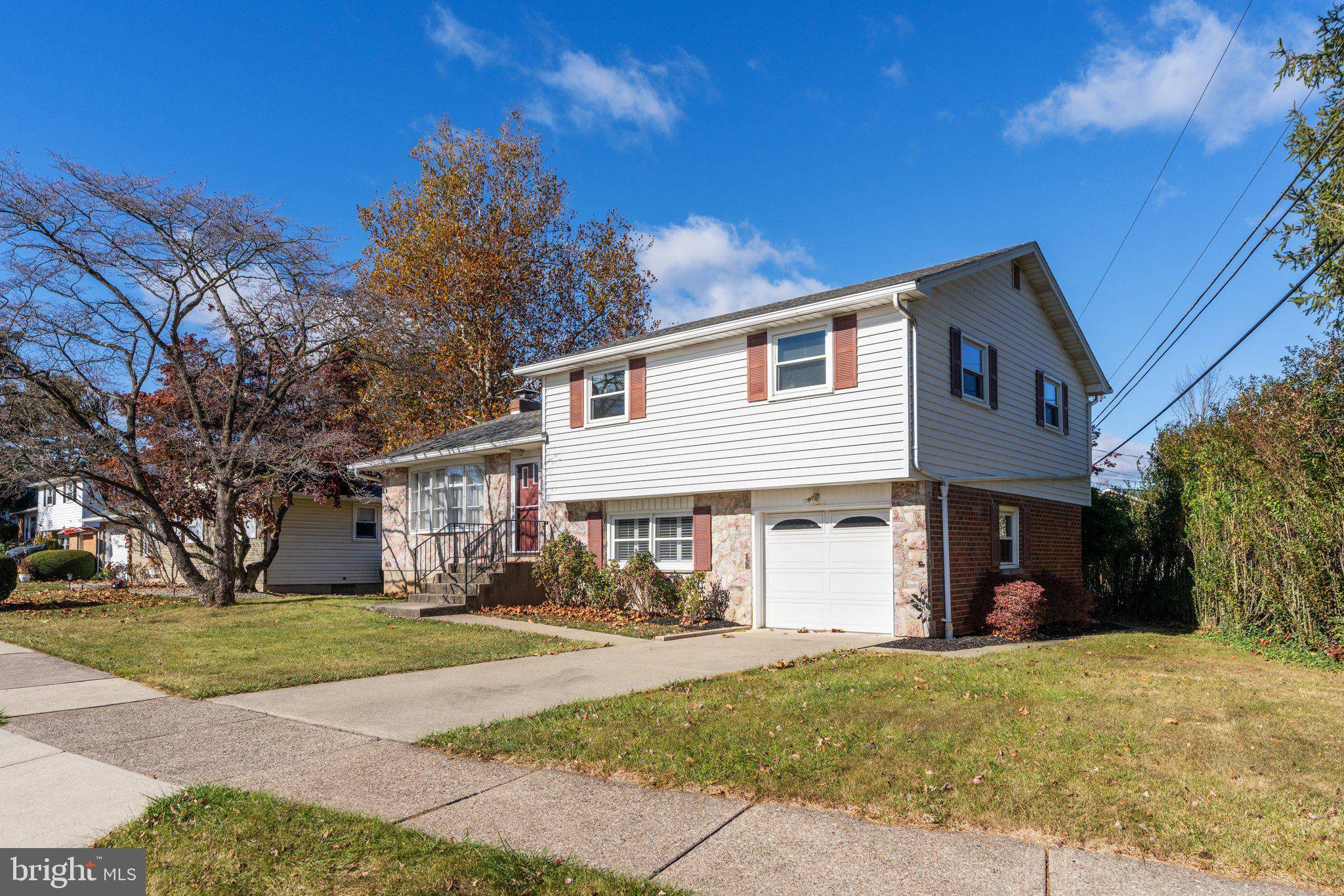 Bethlehem, PA 18018,1555 BAYBERRY LN