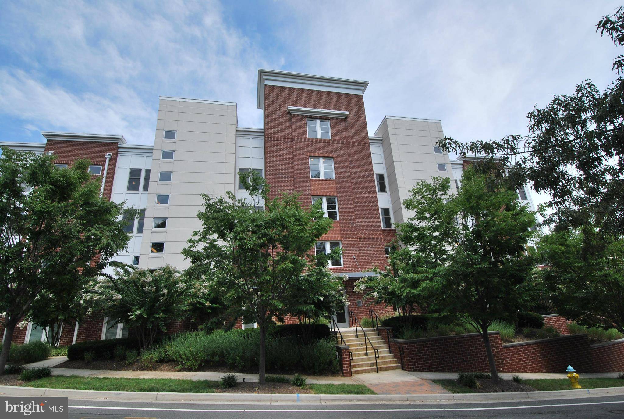 Arlington, VA 22209,1811 14TH ST N #C404