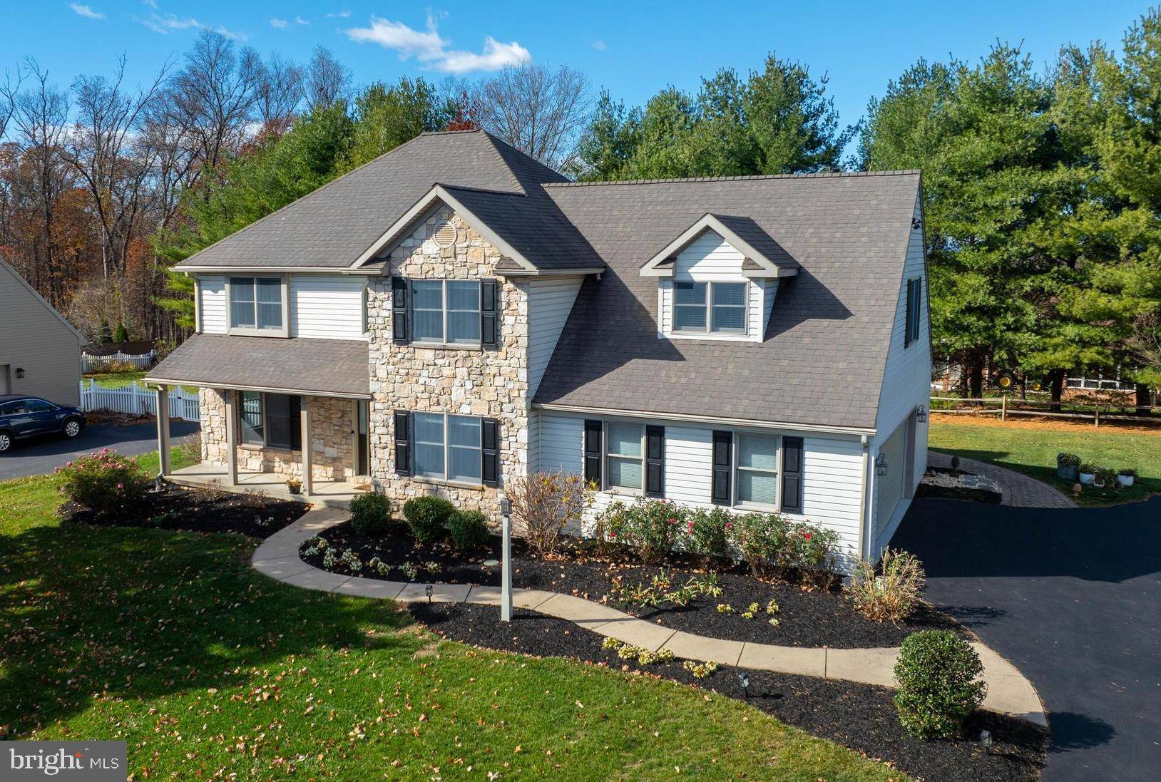 Seven Valleys, PA 17360,5 NESS CT