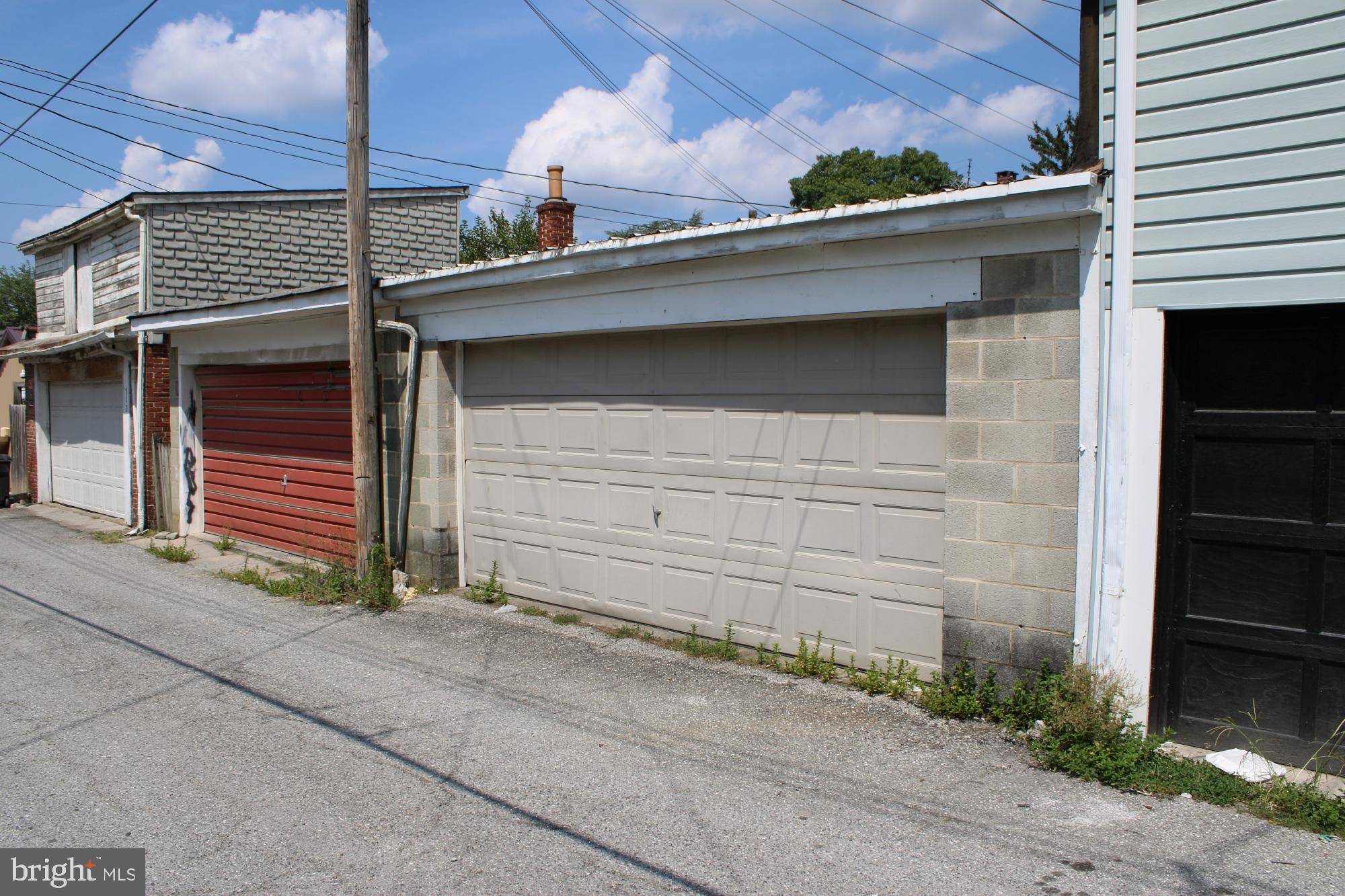 York, PA 17404,708 ROOSEVELT AVE #GARAGE