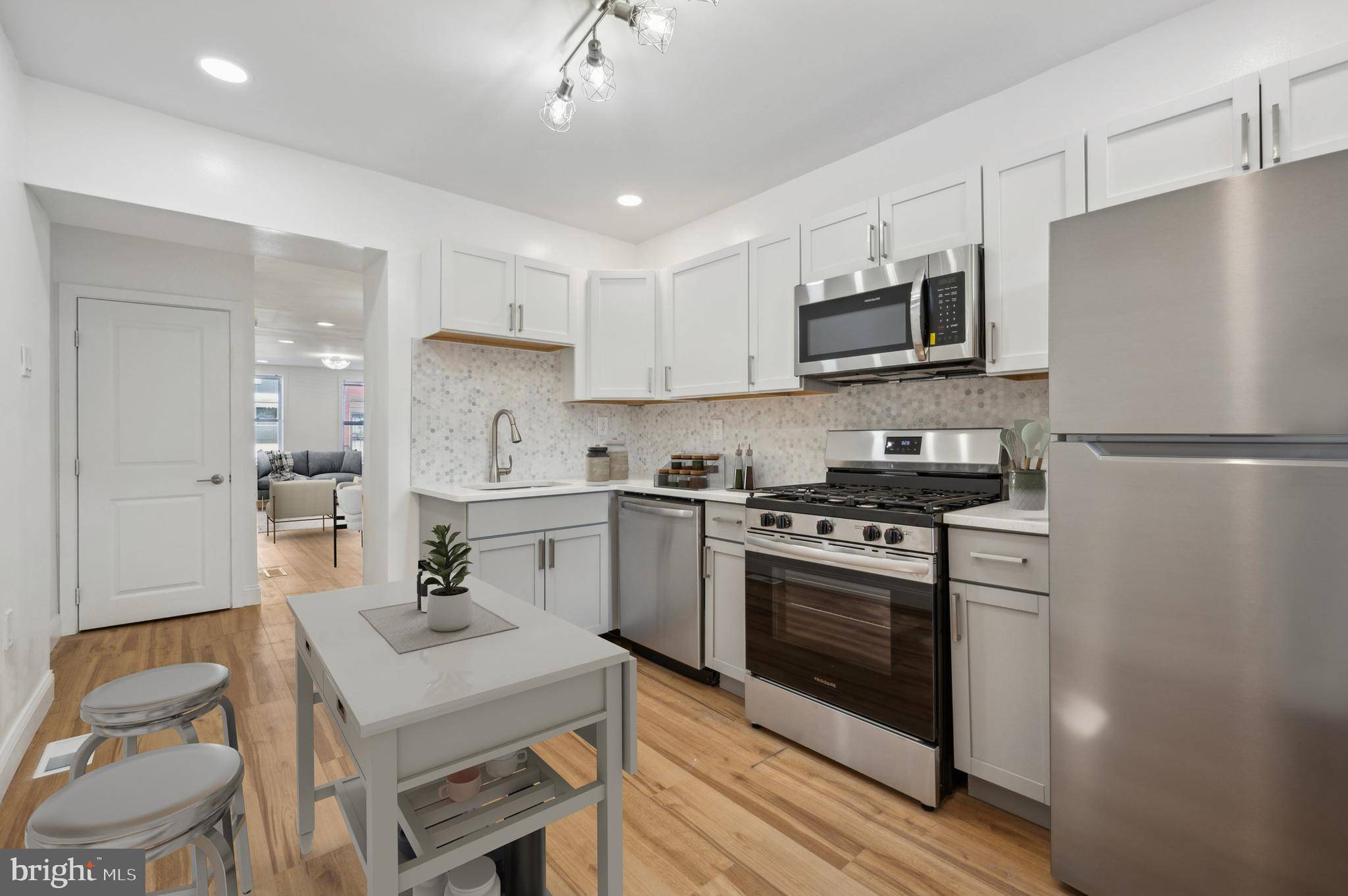 Philadelphia, PA 19132,2732 W YORK ST