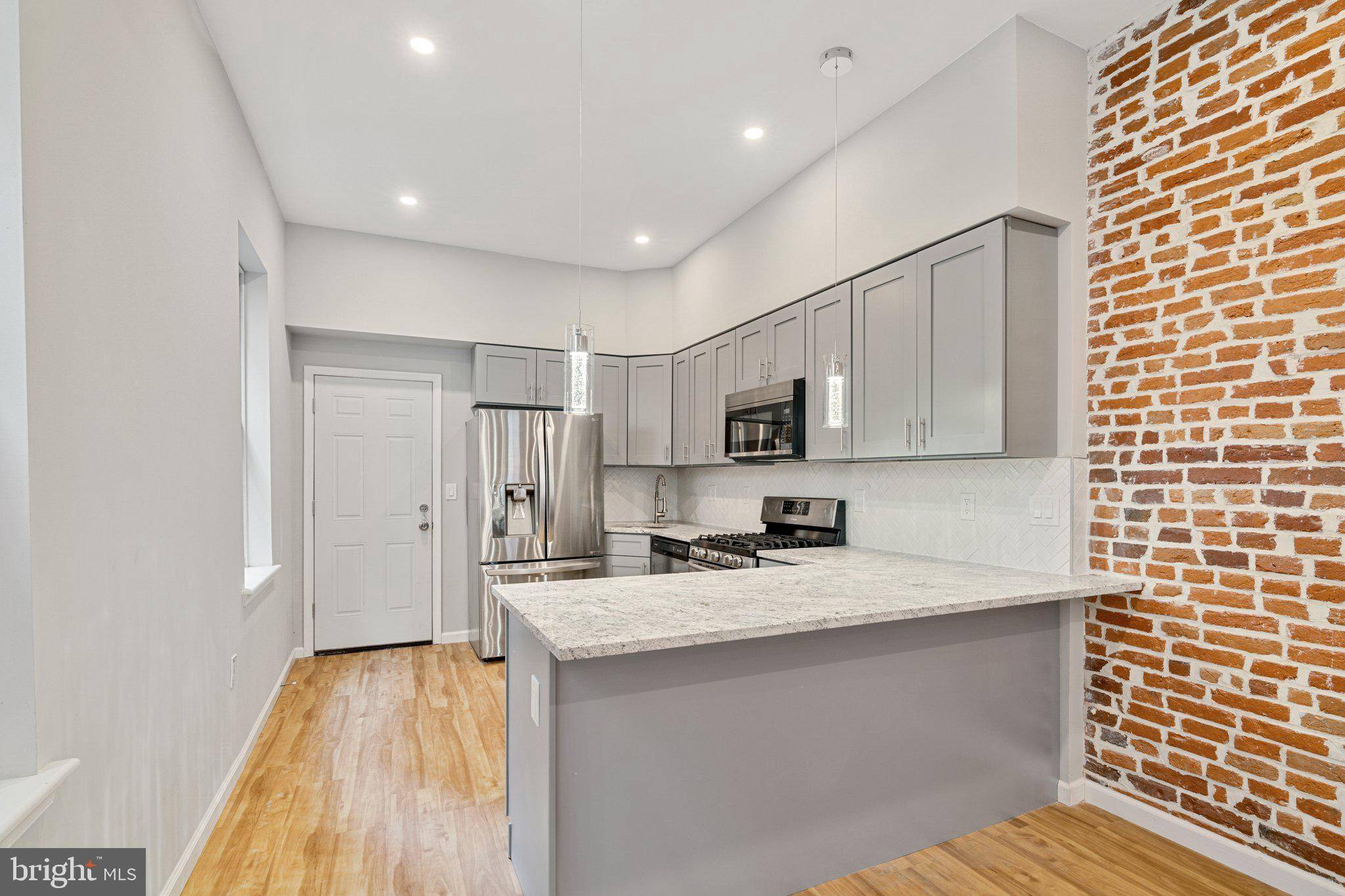 Philadelphia, PA 19121,1718 EDGLEY ST