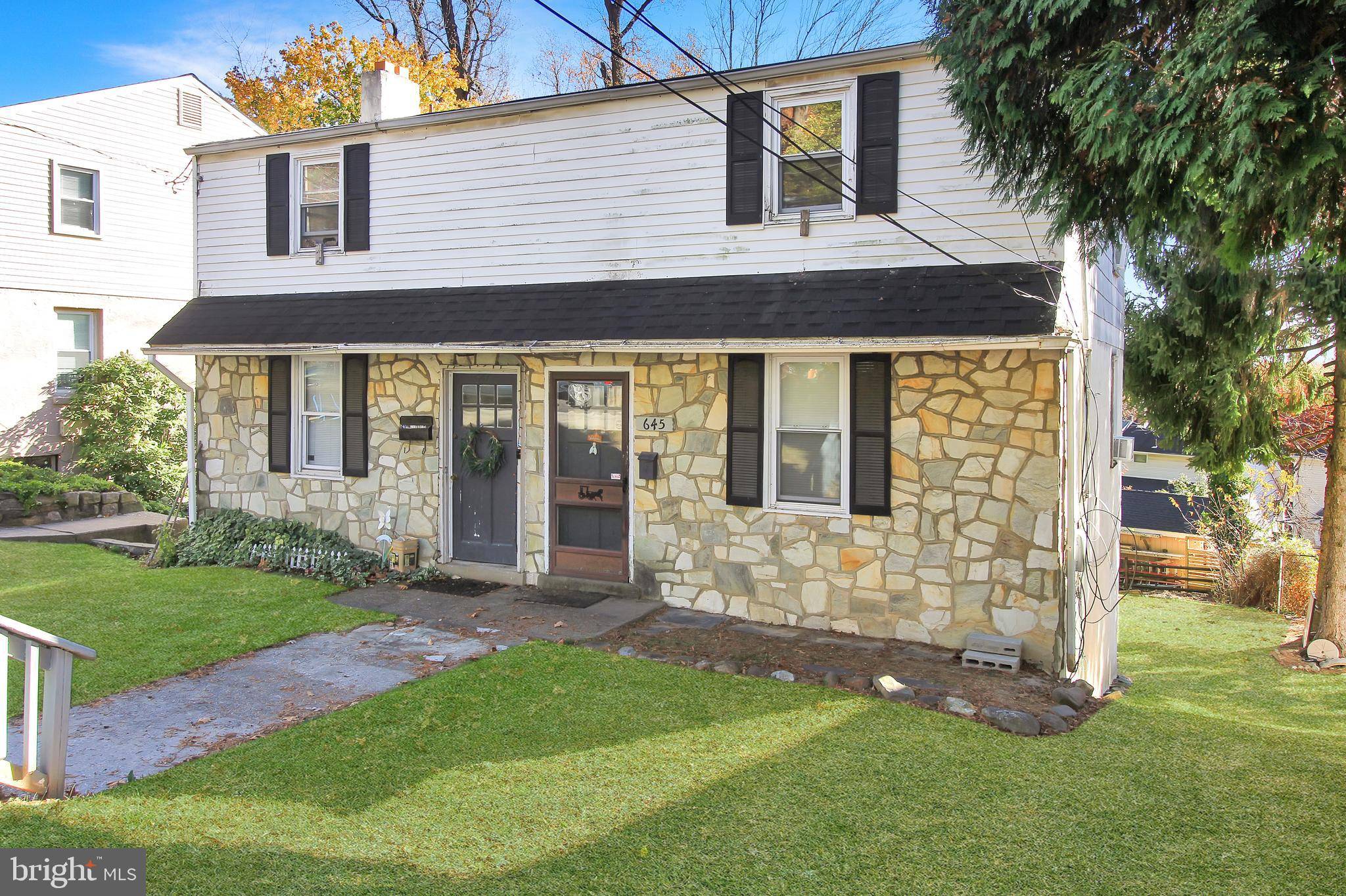 Glenside, PA 19038,647 ROBERTS AVE